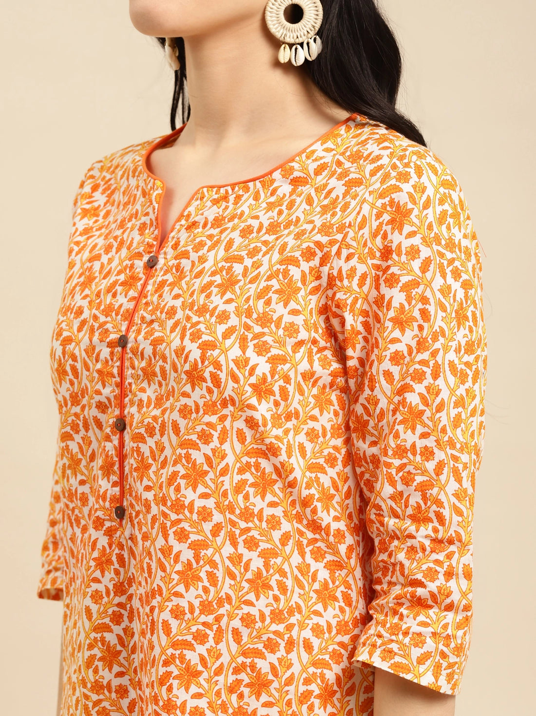 Buy 100% కాటన్ ఫ్లోరల్ ప్రింటెడ్ మోకాలి పొడవు స్ట్రెయిట్ కుర్తా-నారింజ రంగు