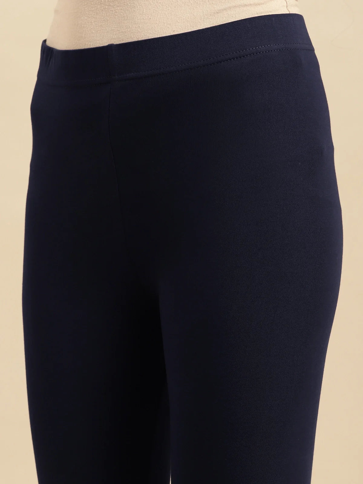 Buy కాటన్ సాలిడ్ యాంకిల్ లెంగ్త్ లెగ్గింగ్స్ (2 ప్యాక్)-తెలుపు & నేవీ బ్లూ