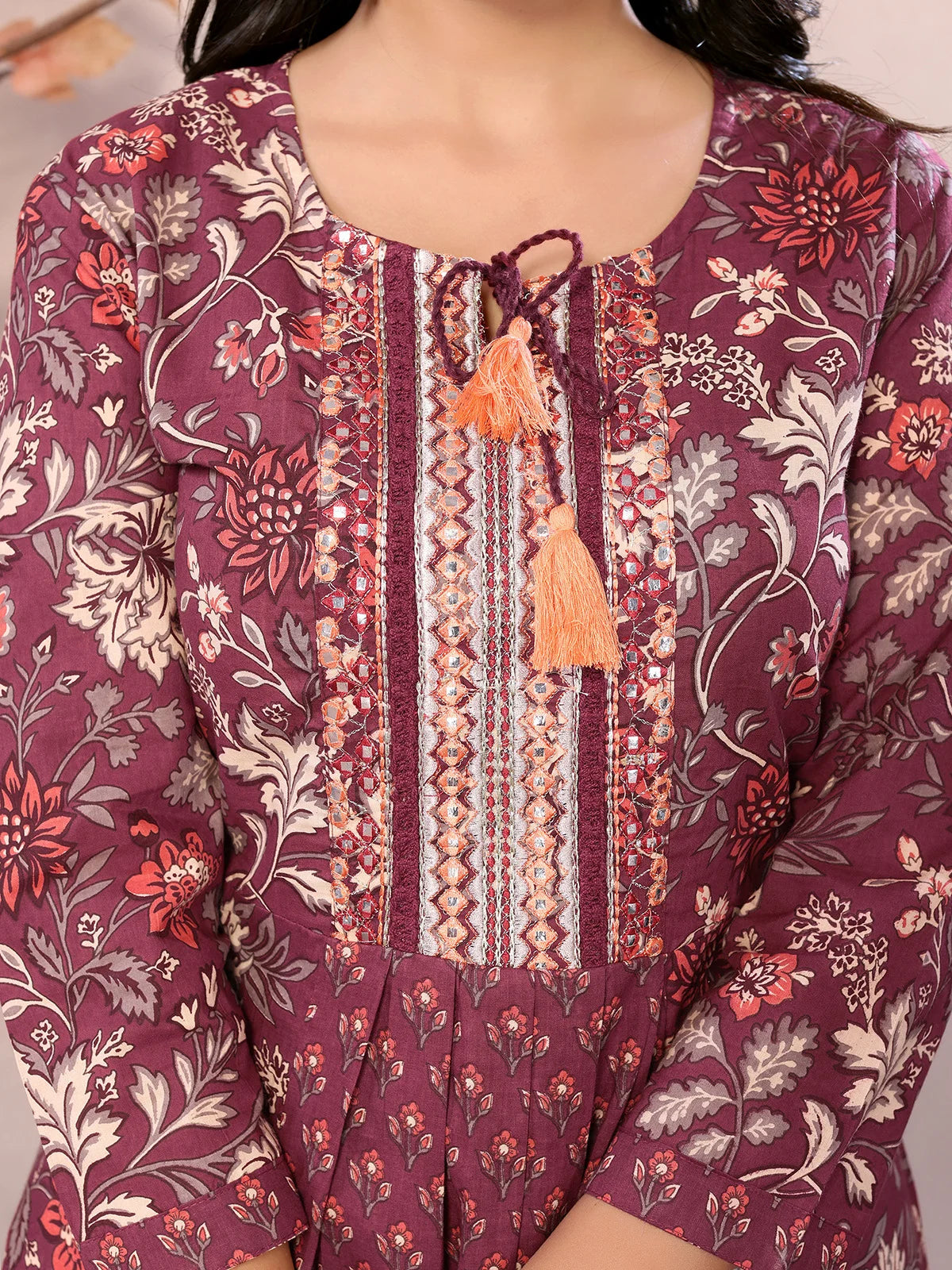 Buy కాటన్ ఎంబ్రాయిడరీ కాఫ్ లెంగ్త్ A-లైన్ కుర్తా-మెరూన్