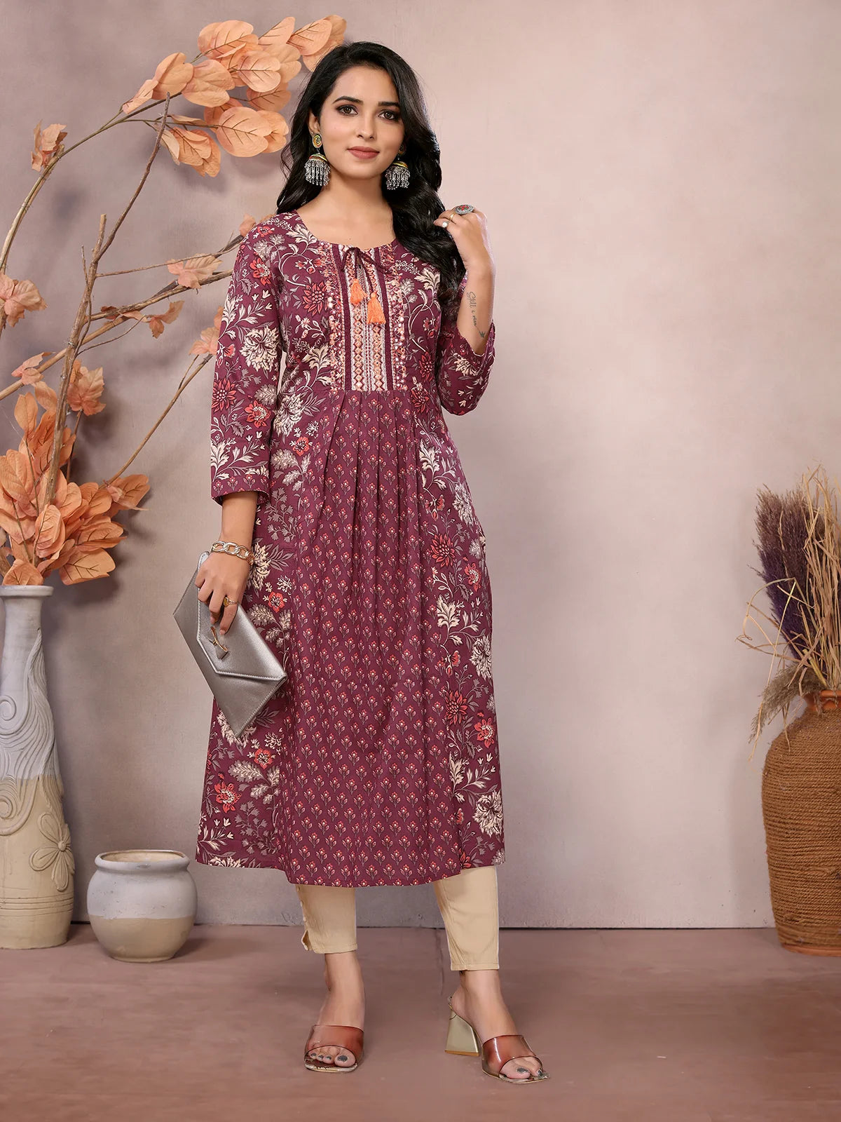 Buy కాటన్ ఎంబ్రాయిడరీ కాఫ్ లెంగ్త్ A-లైన్ కుర్తా-మెరూన్