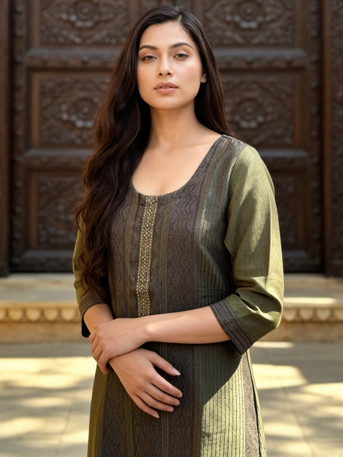 Viscose Embroidered Straight Knee Length Kurta