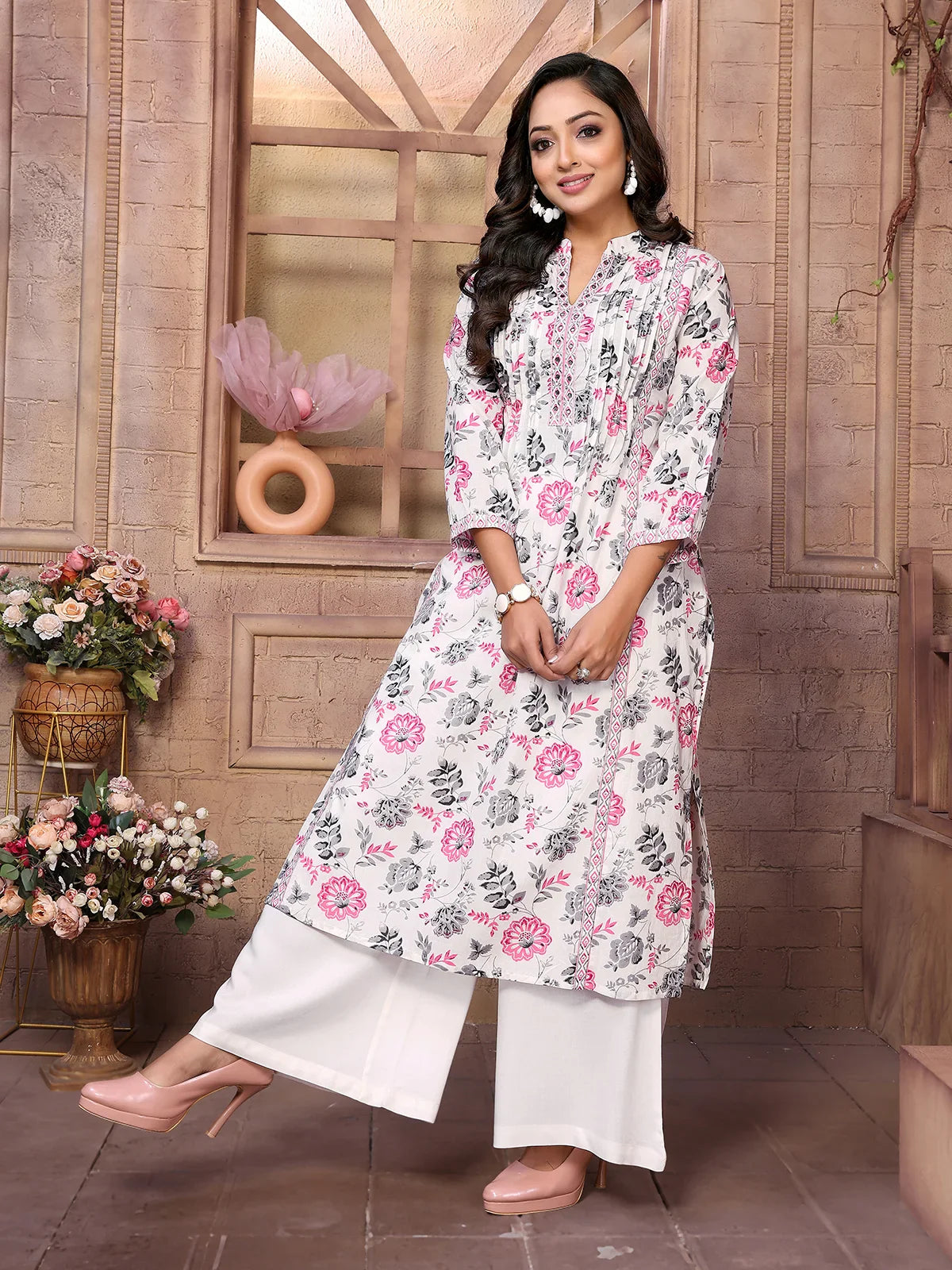 Buy కాటన్ ఎంబ్రాయిడరీ కాఫ్ లెంగ్త్ A-లైన్ కుర్తా-పింక్