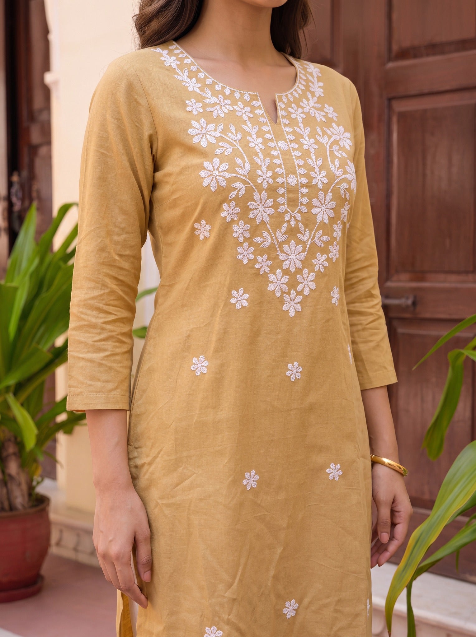 Rayon Embroidered Straight Knee Length Kurta