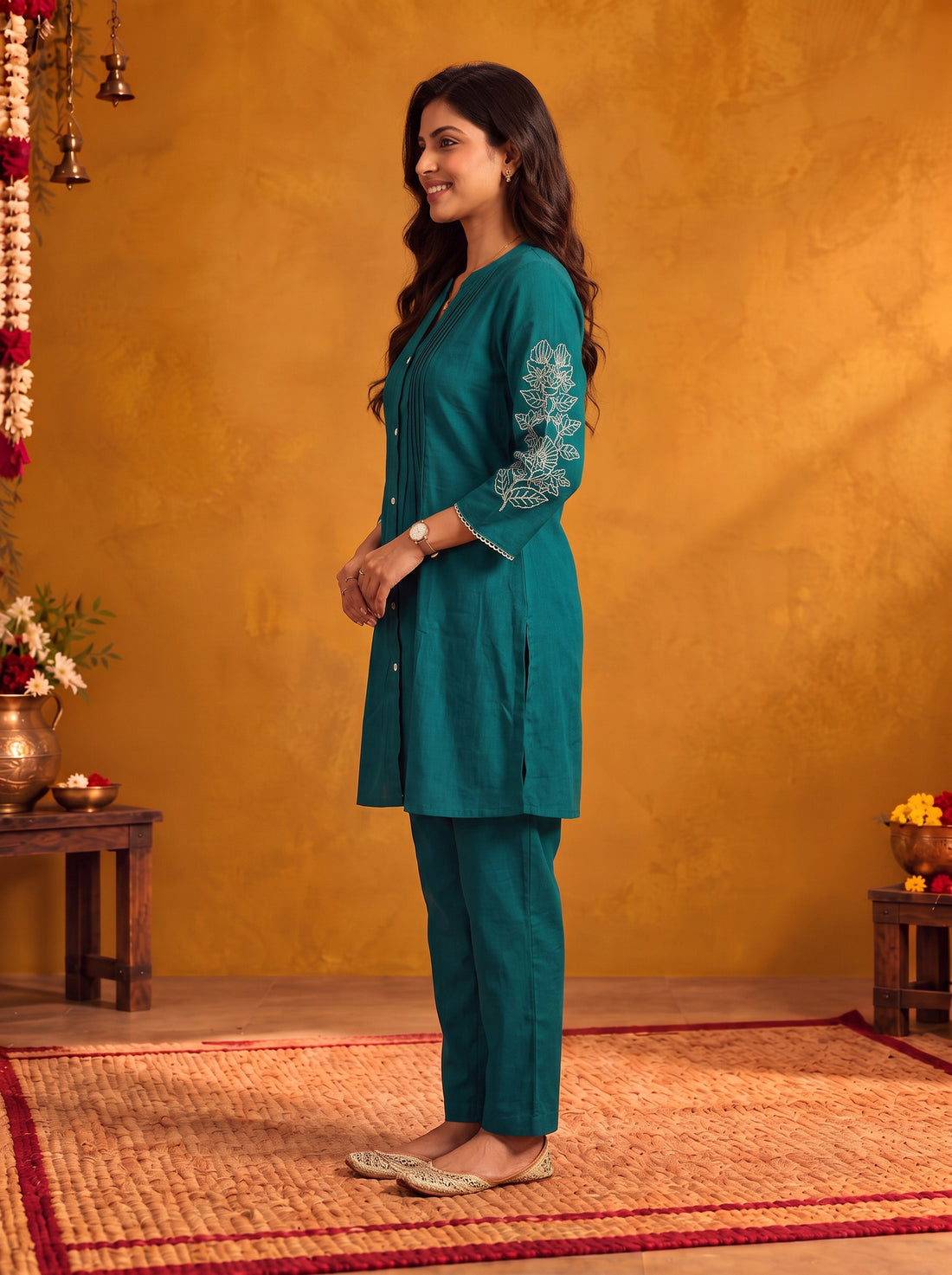 Buy Viscose Embroidered Straight Thigh Length Kurta With Pant-Green