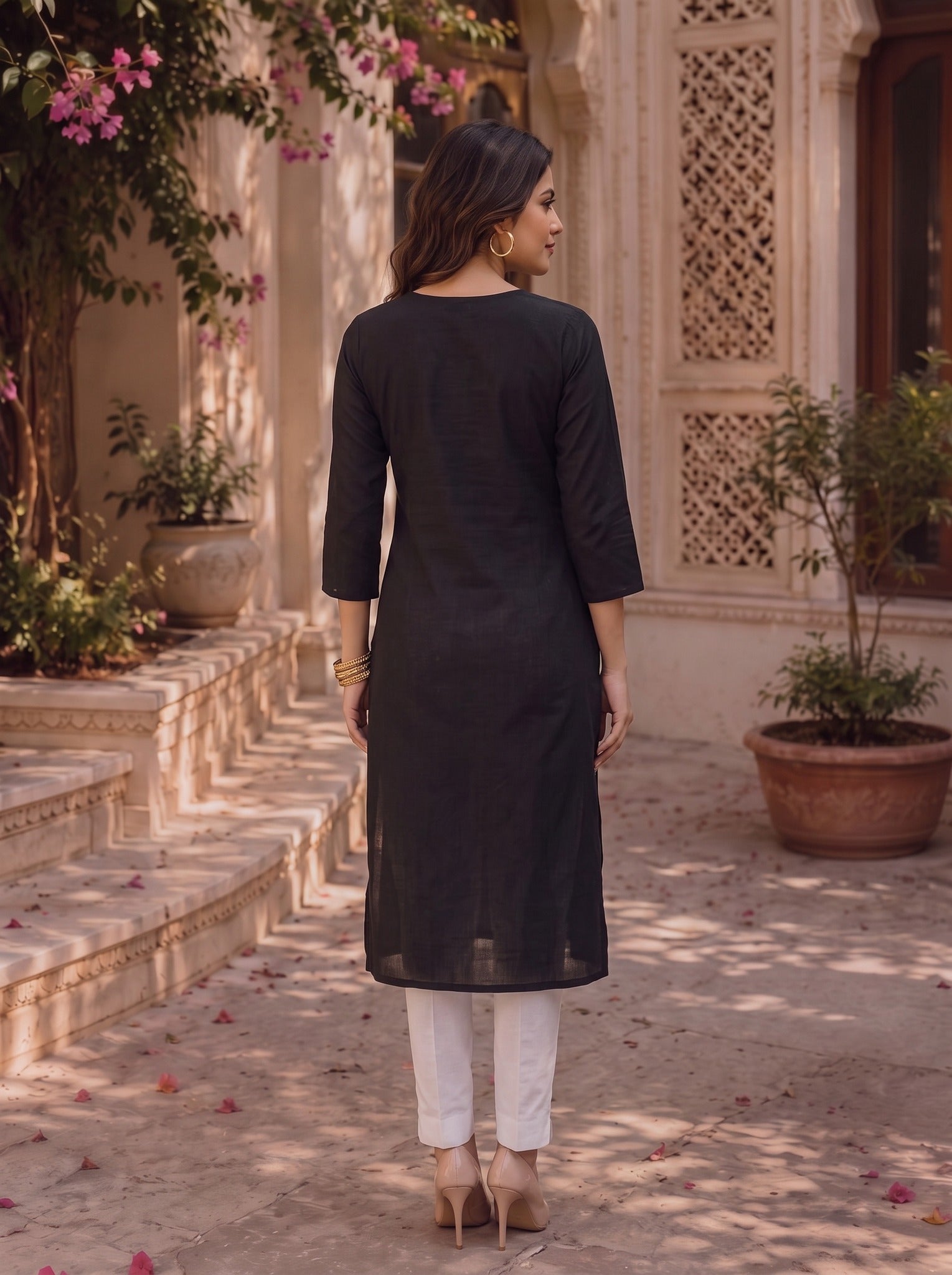 Rayon Embroidered Straight Knee Length Kurta