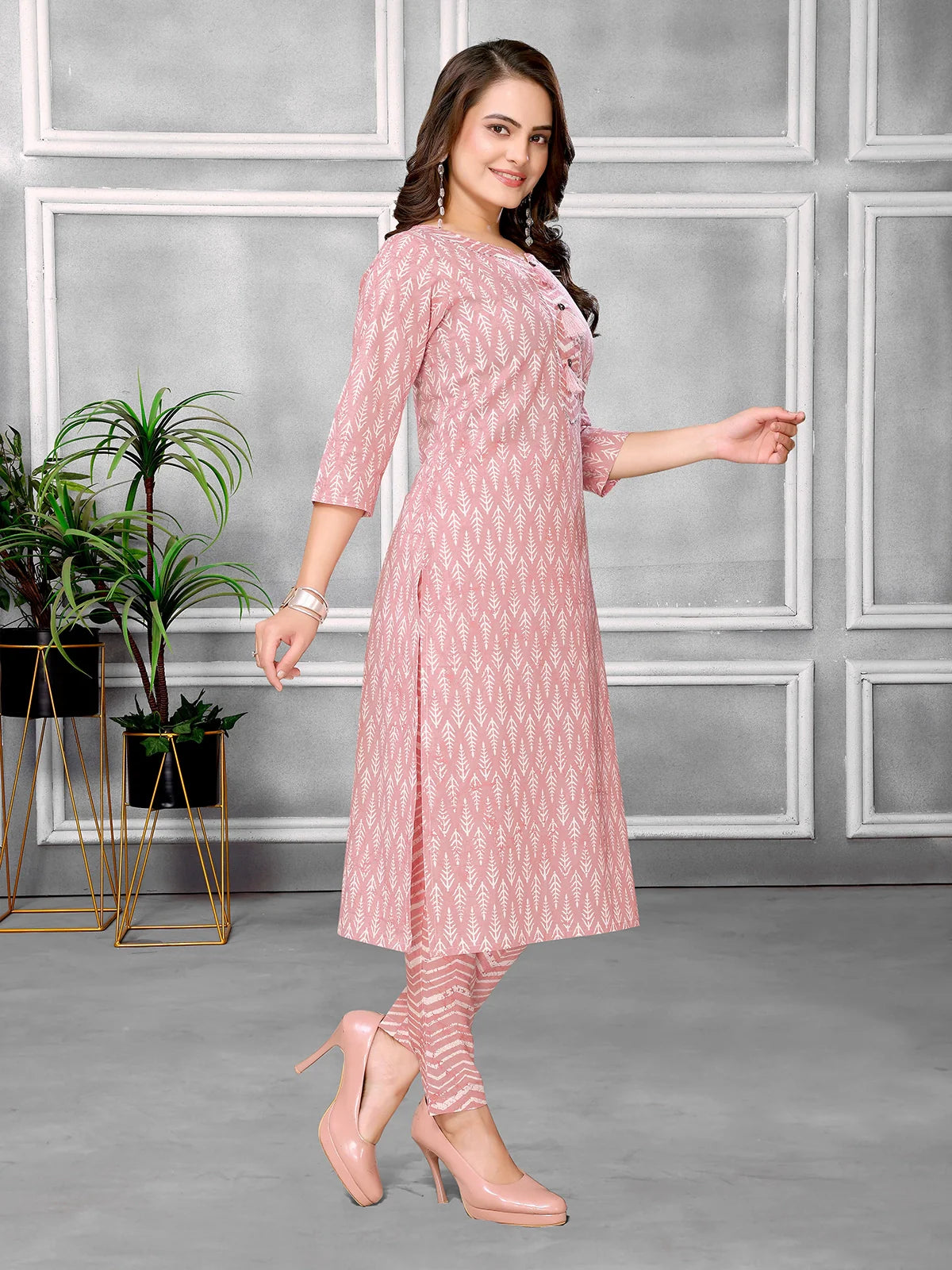 Buy Cotton Printed Calf Length Straight Kurta With Pant-Peach