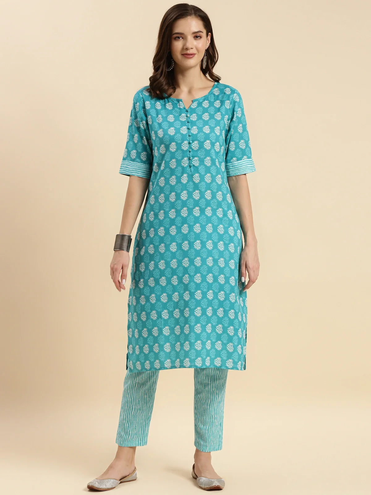 Buy Cotton Calf Length Bandhani Printed Straight Kurta With Pant-Light Blue