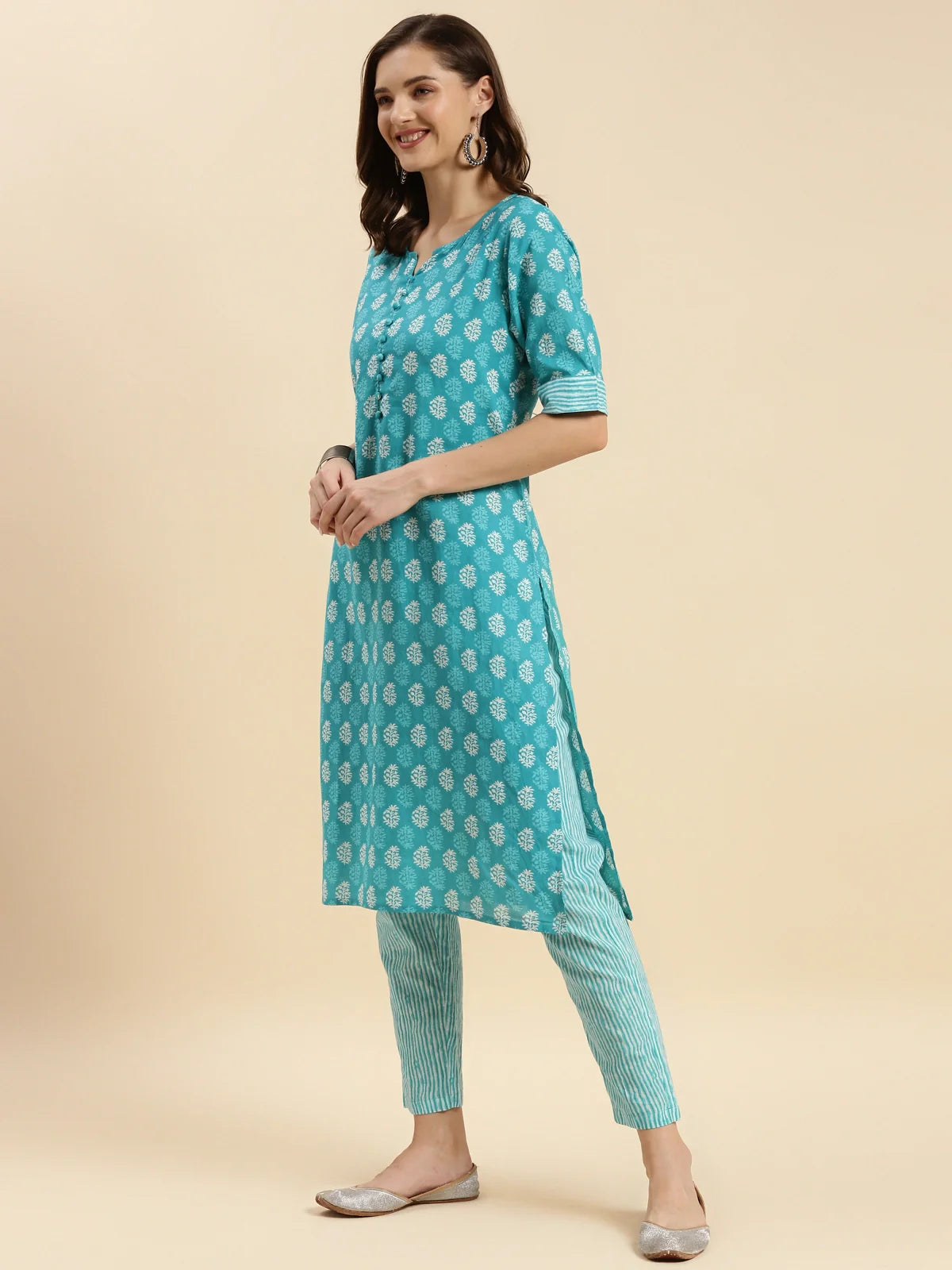 Buy Cotton Calf Length Bandhani Printed Straight Kurta With Pant-Light Blue