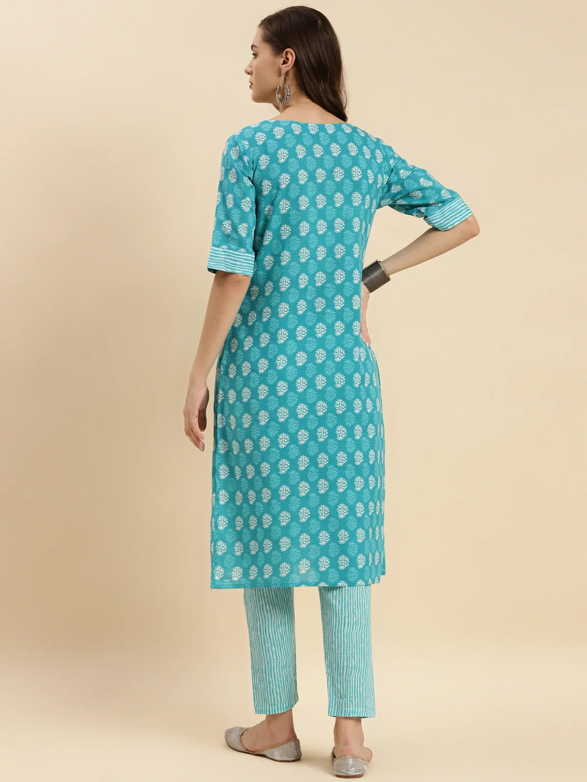 Buy Cotton Calf Length Bandhani Printed Straight Kurta With Pant-Light Blue