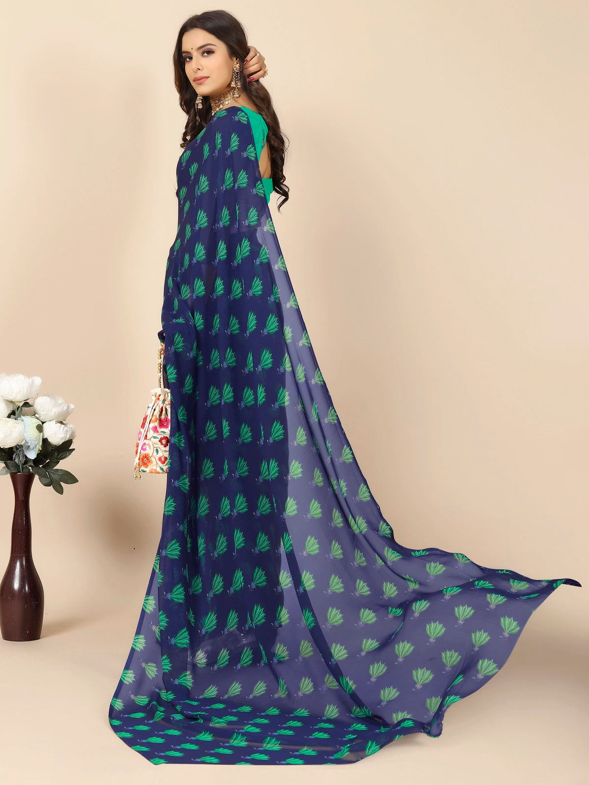 Buy Floral Printed Georgette Saree With Blouse Piece-Navy Blue