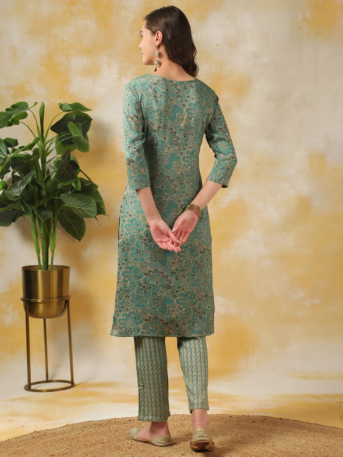 Buy Rayon Zari Embroidred Straight Knee Length Kurta With Pant-Green