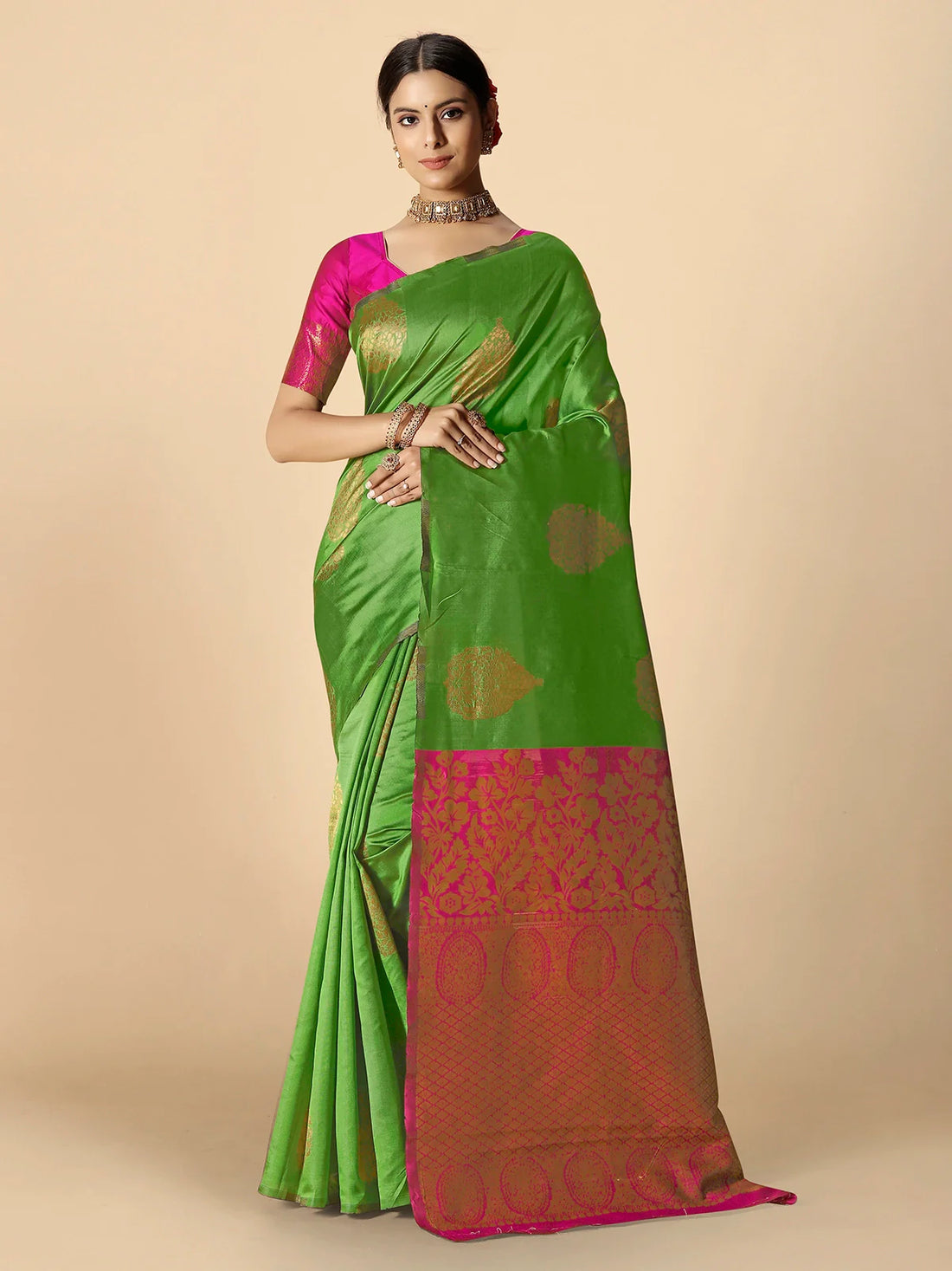 Buy Ethnic Motifs Banarasi Silk Saree With Blouse Piece-Green