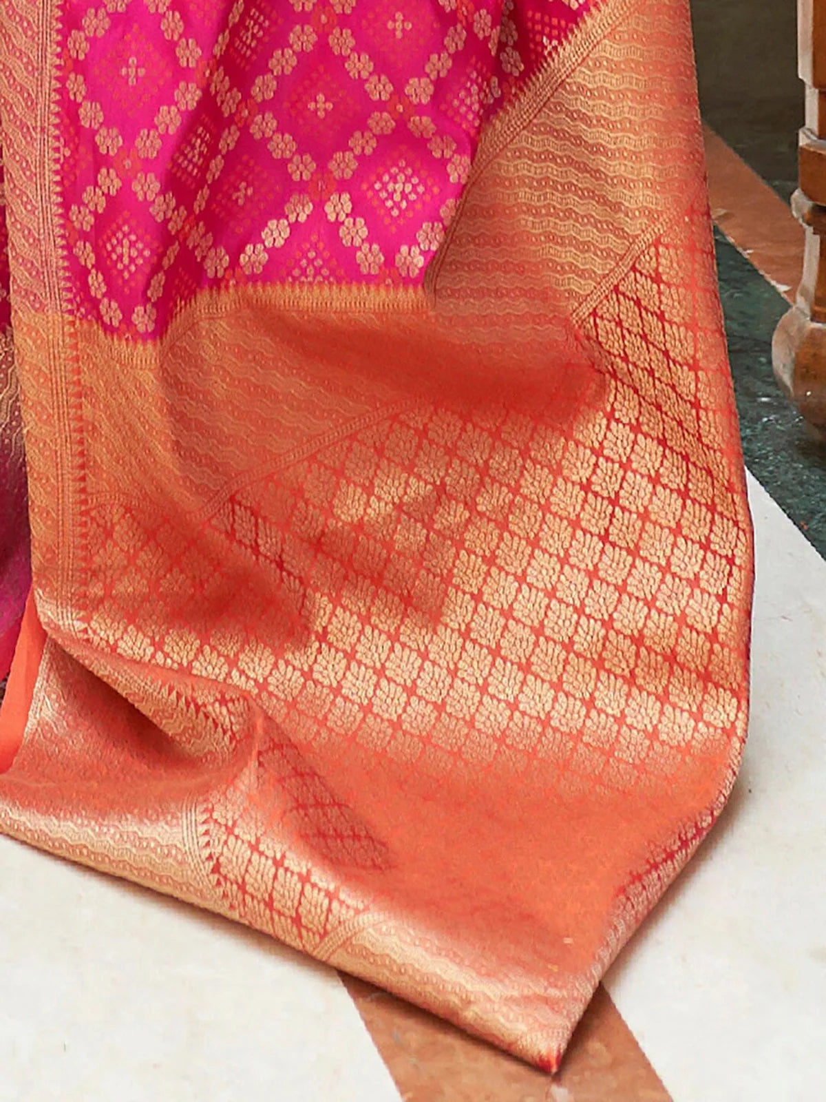 Buy Zari Work Woven Banarasi Silk Saree With Blouse Piece-Pink