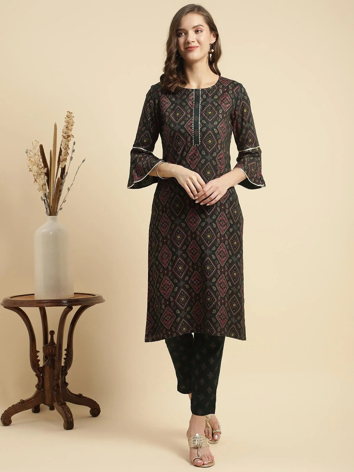 Buy Rayon Printed Knee Length Straight Kurta With Pant-Green