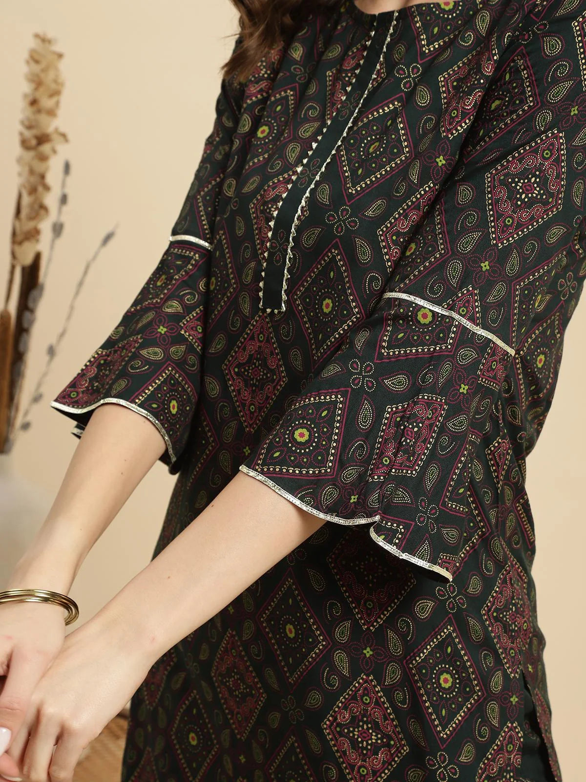 Buy Rayon Printed Knee Length Straight Kurta With Pant-Green