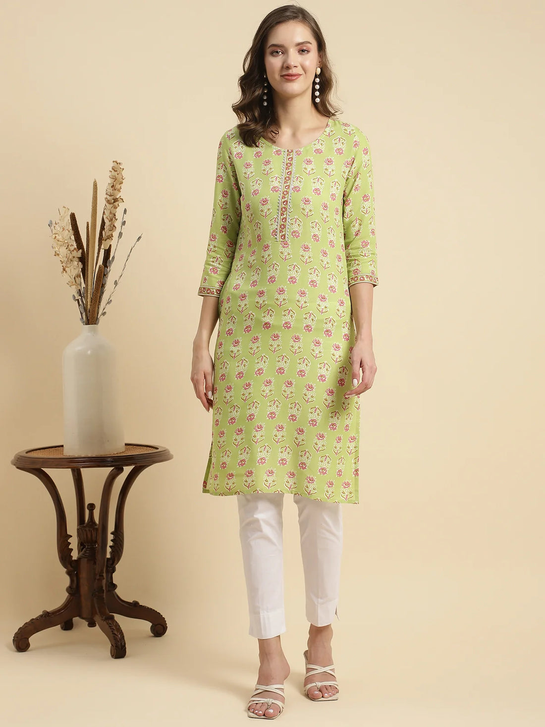 Buy Rayon Floral Printed Knee Length Straight Kurta-Green