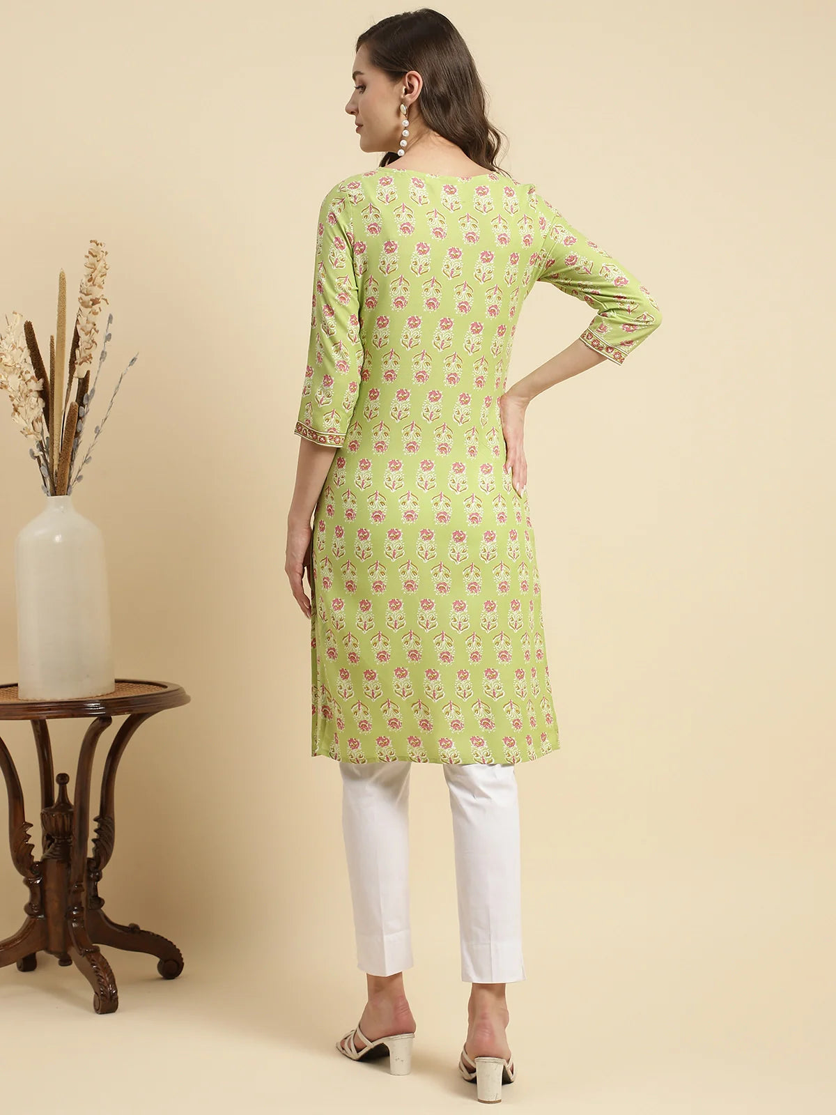 Buy Rayon Floral Printed Knee Length Straight Kurta-Green