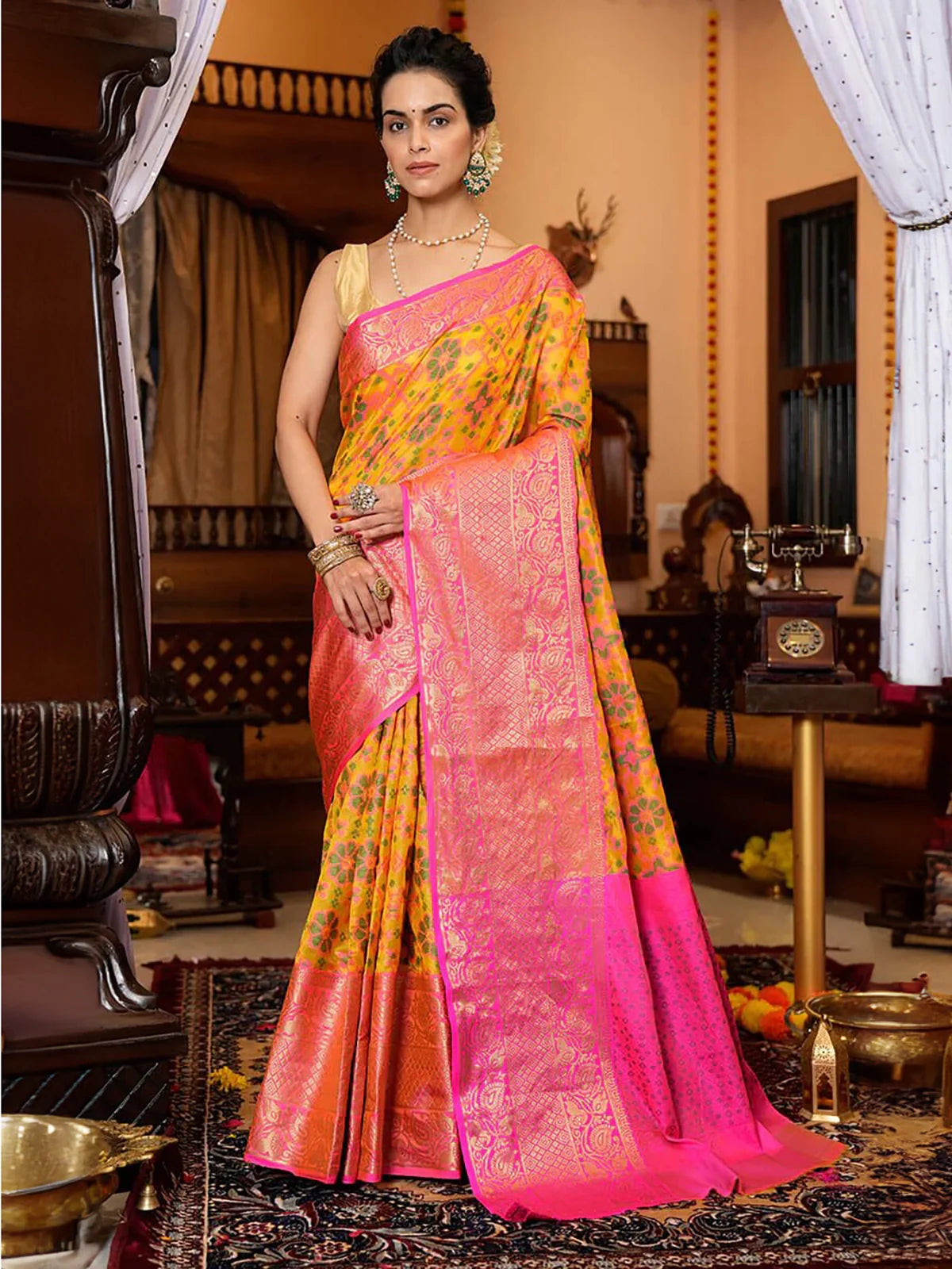 Buy Patola Banarasi Silk Woven Jacquard Saree With Blouse Piece-Yellow