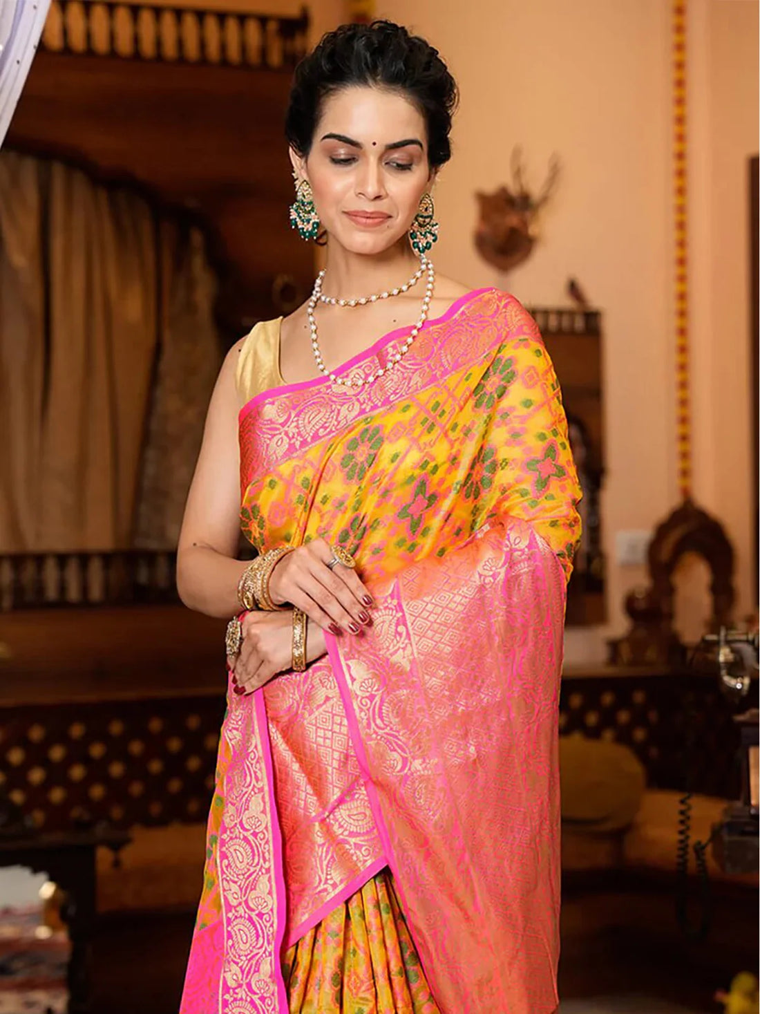 Buy Patola Banarasi Silk Woven Jacquard Saree With Blouse Piece-Yellow