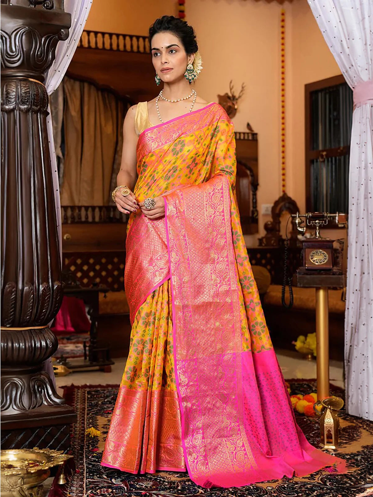 Buy Patola Banarasi Silk Woven Jacquard Saree With Blouse Piece-Yellow