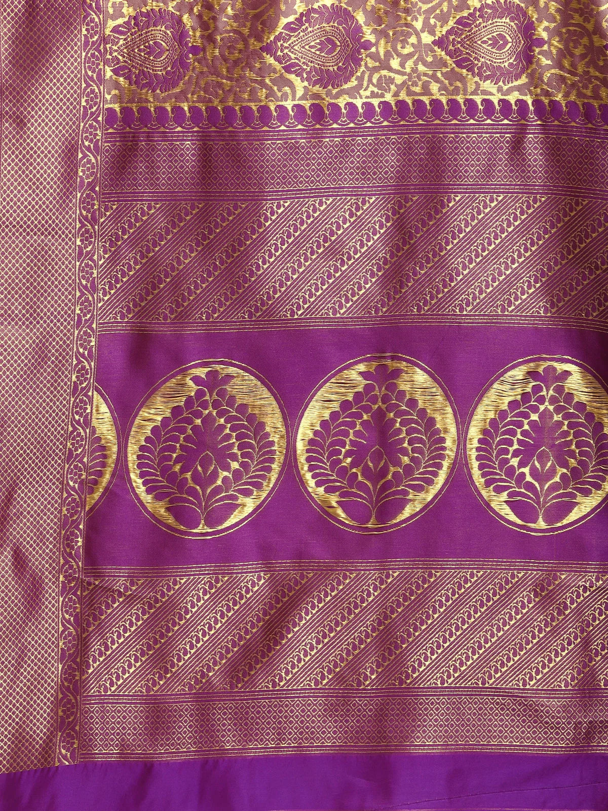 Buy Banarasi Silk Jacquard Saree With Blouse Piece-Purple