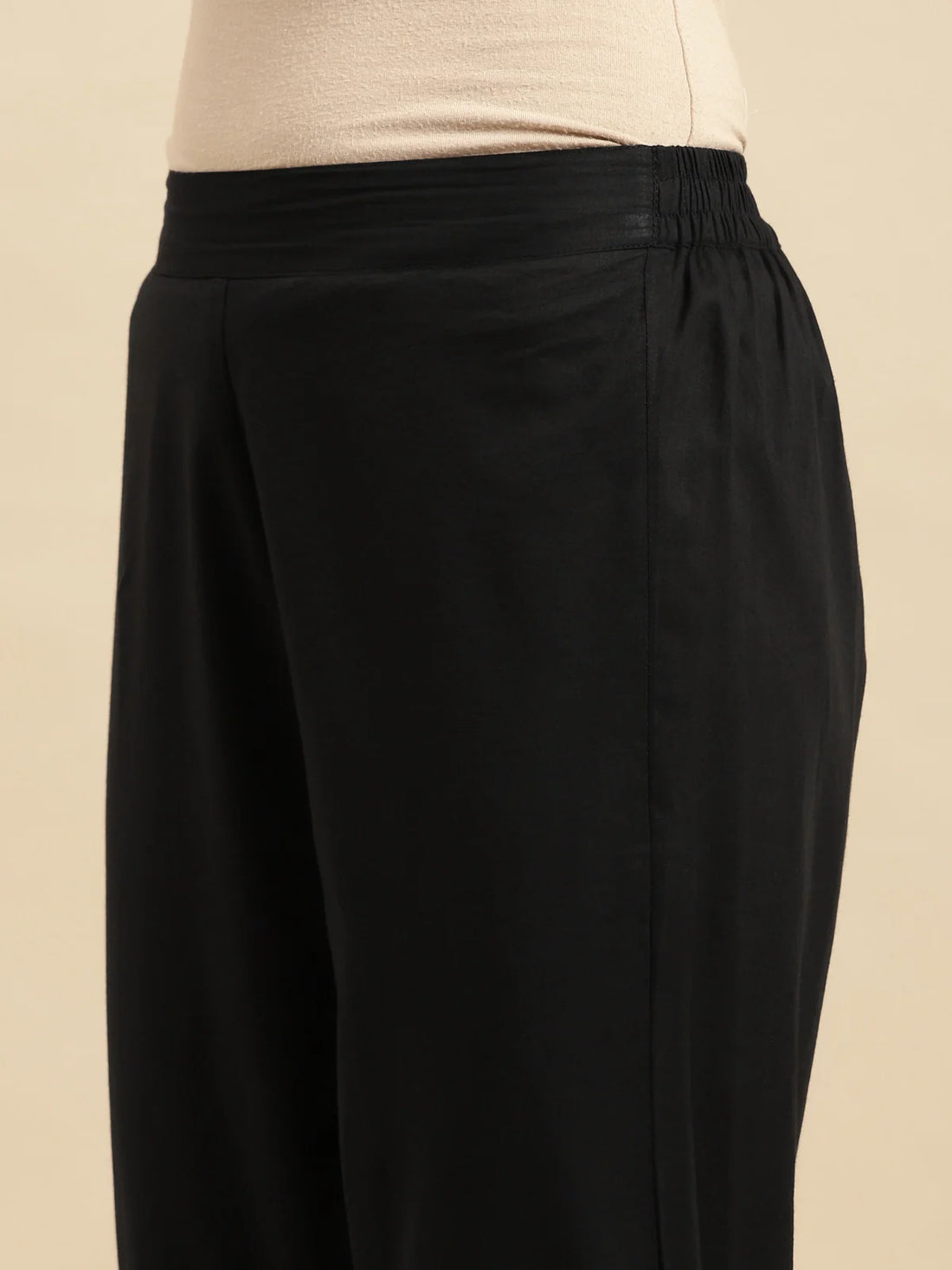 Buy 100% Cotton Solid Calf Length Straight Pant-Black