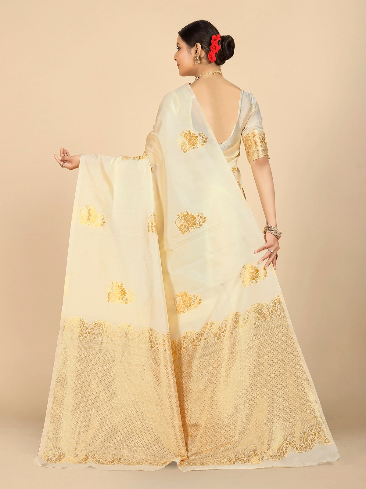 Buy Ethnic Motifs Banarasi Silk Saree With Blouse Piece-Cream