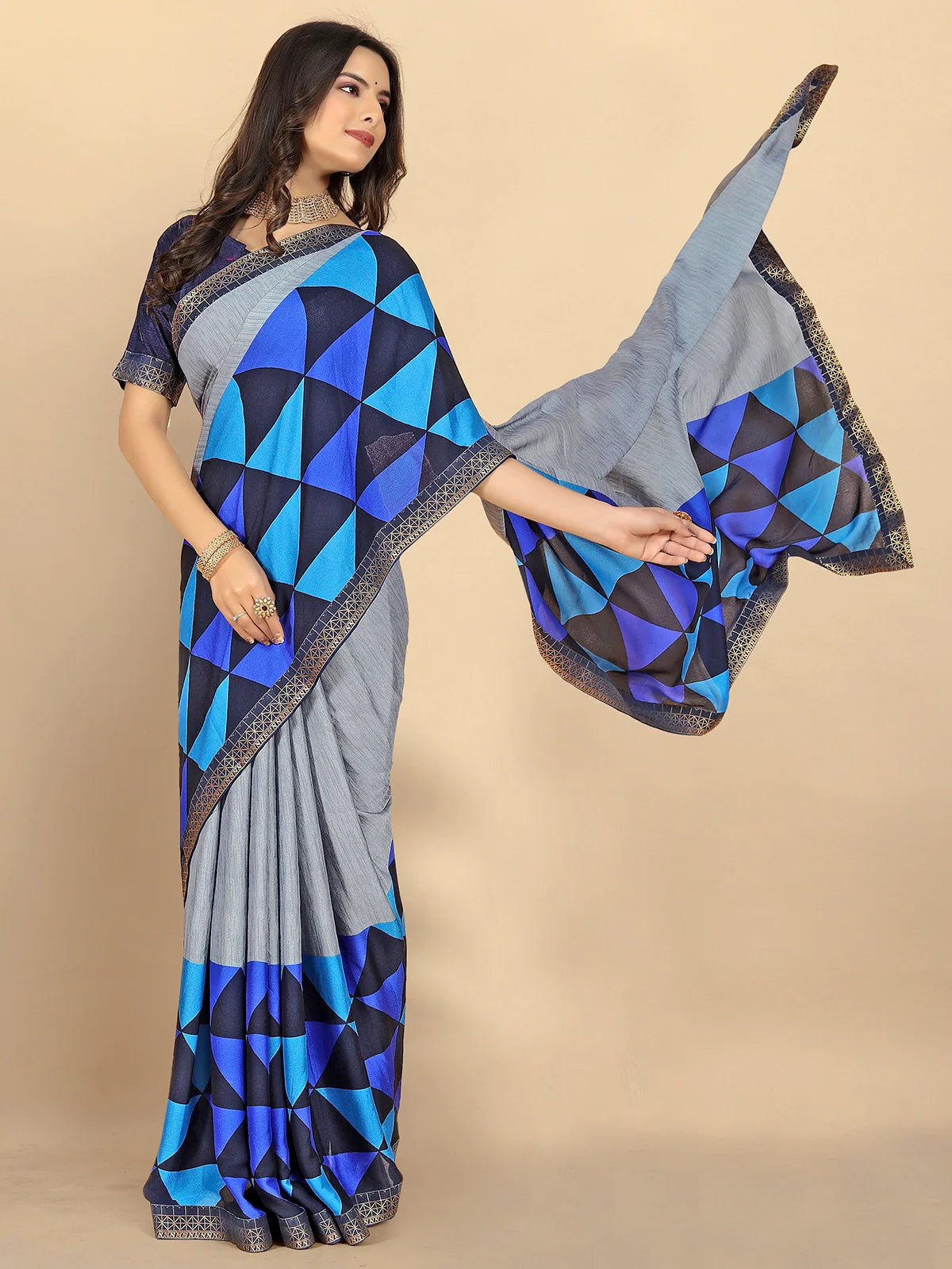 Buy Abstract Printed Moss Georgette Saree With Blouse Piece-Grey