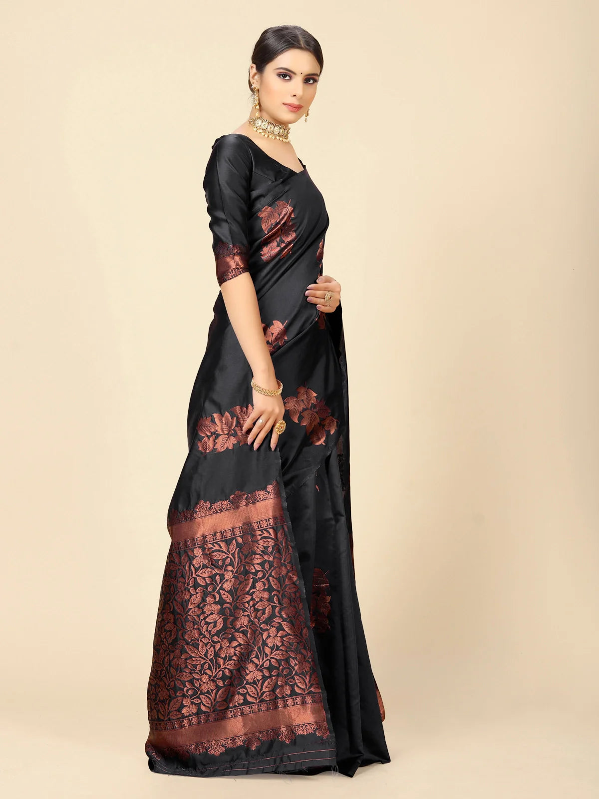 Buy Ethnic Motifs Banarasi Silk Saree With Blouse Piece-Black