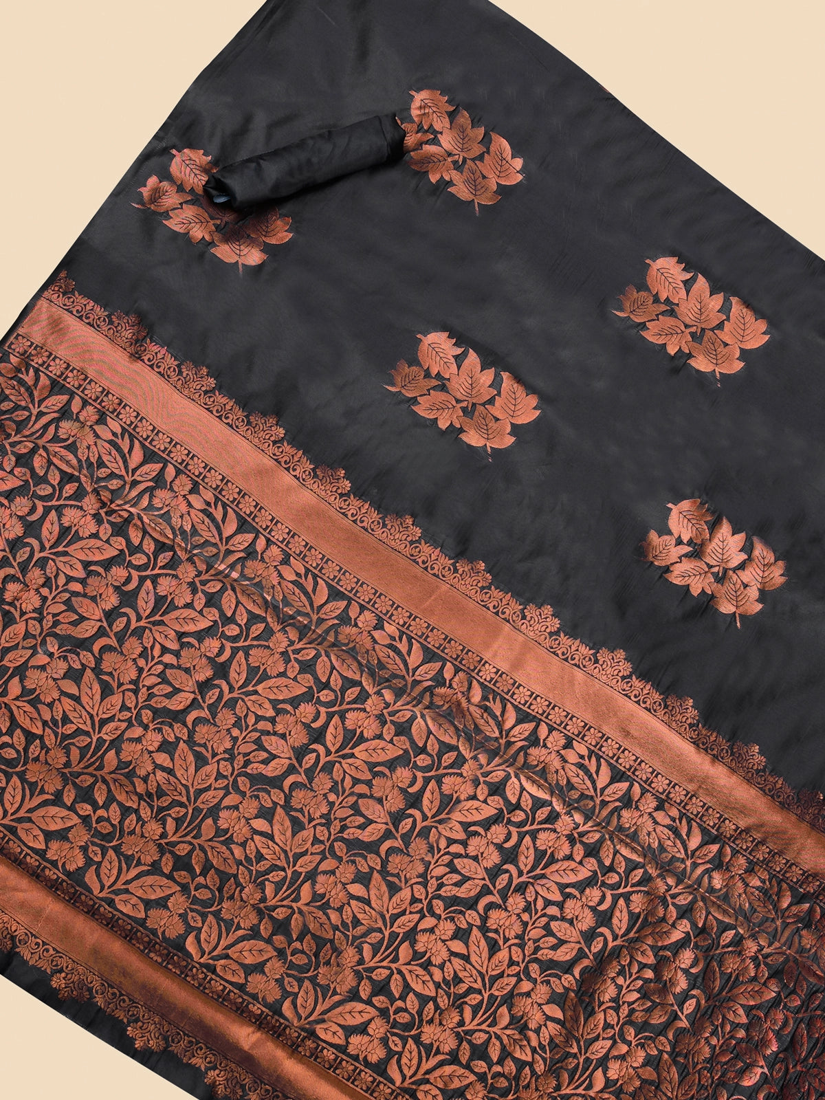 Buy Ethnic Motifs Banarasi Silk Saree With Blouse Piece-Black