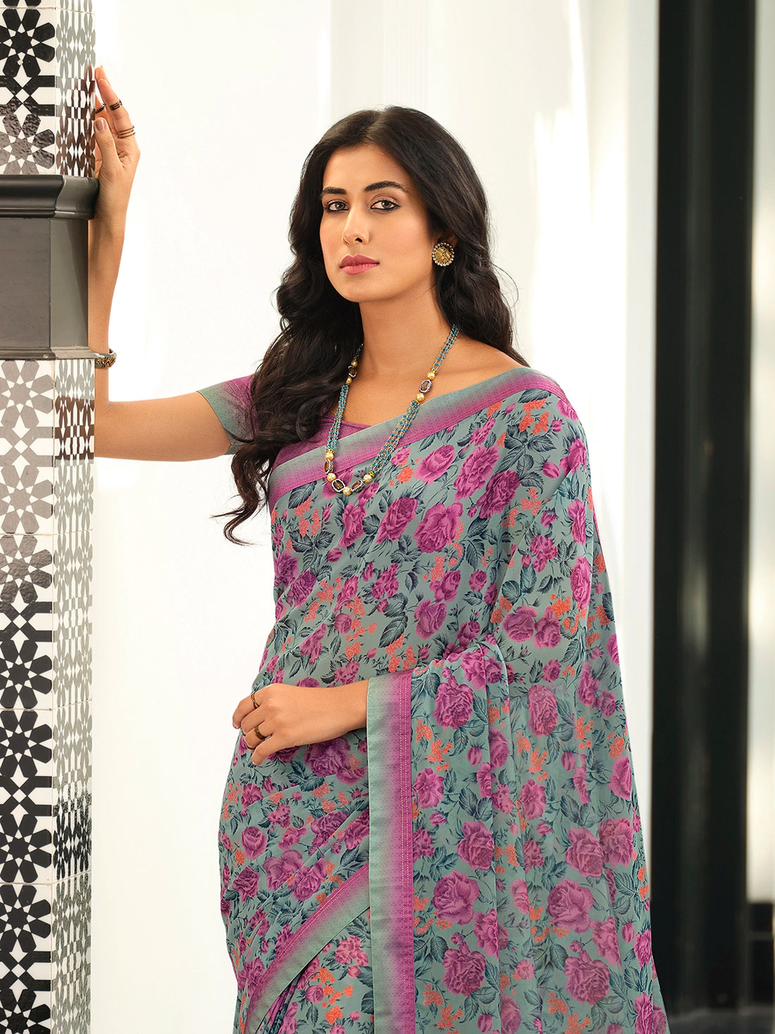 Buy Georgette Floral Printed Saree With Lace Border & Blouse Piece-Grey