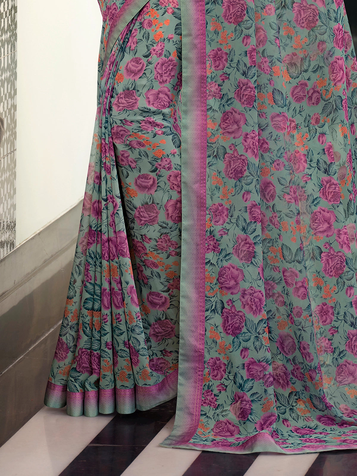 Buy Georgette Floral Printed Saree With Lace Border & Blouse Piece-Grey