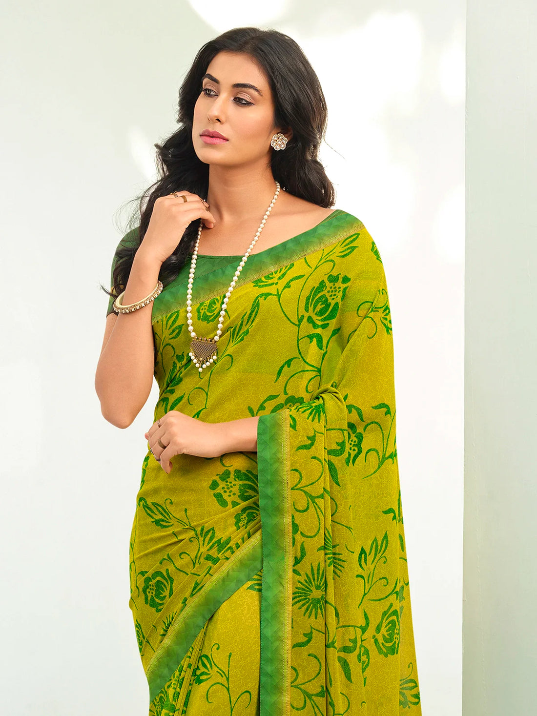 Buy Georgette Floral Printed Saree With Lace Border & Blouse Piece-Lime Green