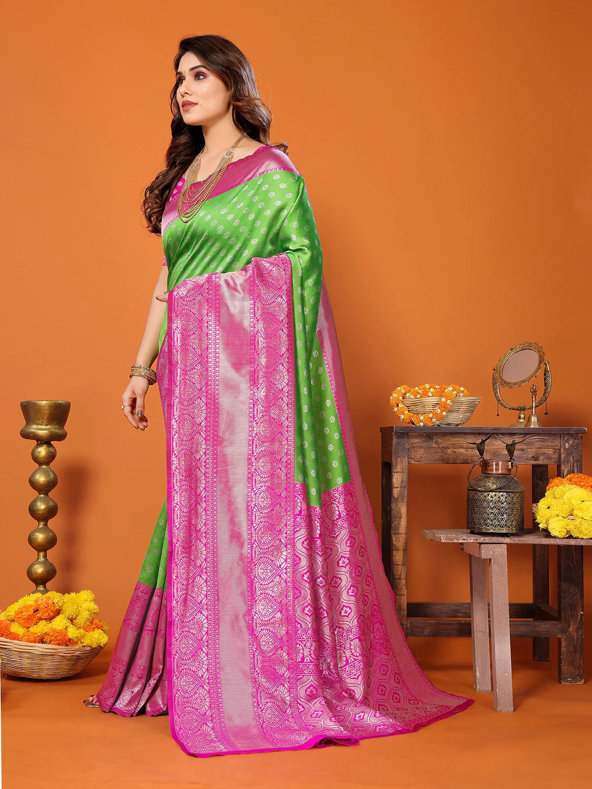 Buy Ethnic Motifs Woven Silk Saree With Blouse Piece-Fluorescent Green