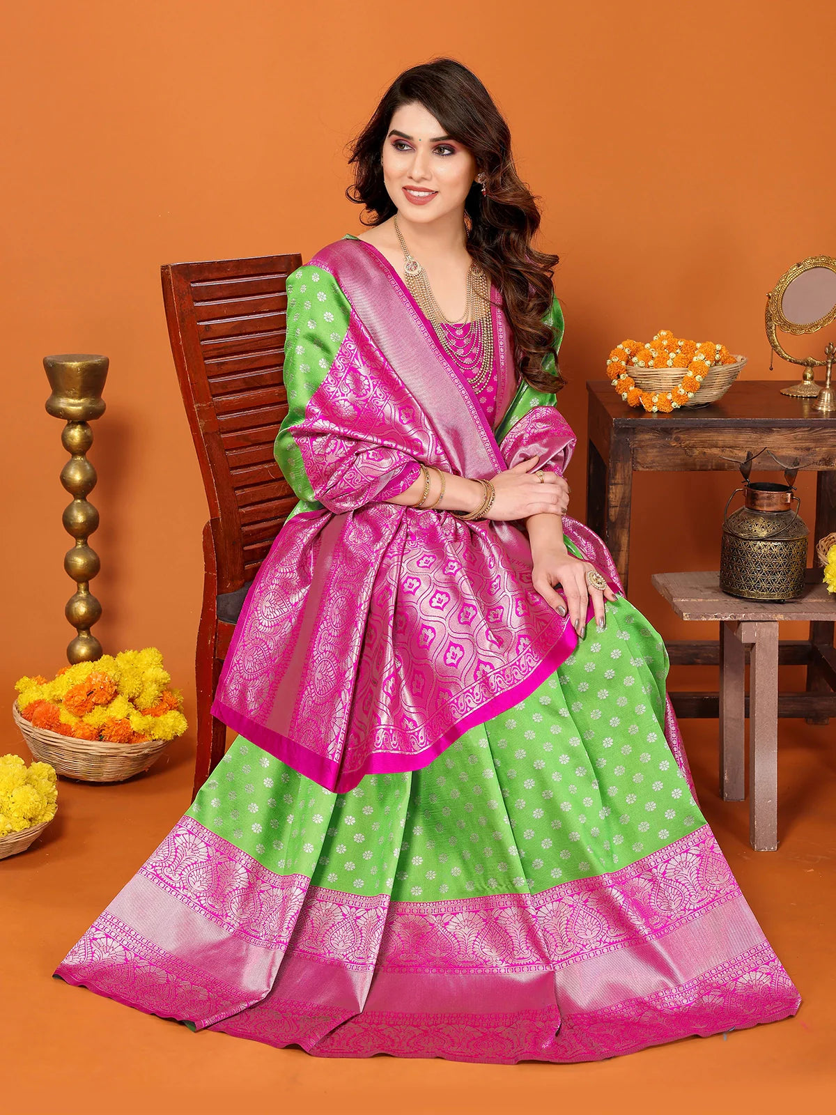 Buy Ethnic Motifs Woven Silk Saree With Blouse Piece-Fluorescent Green