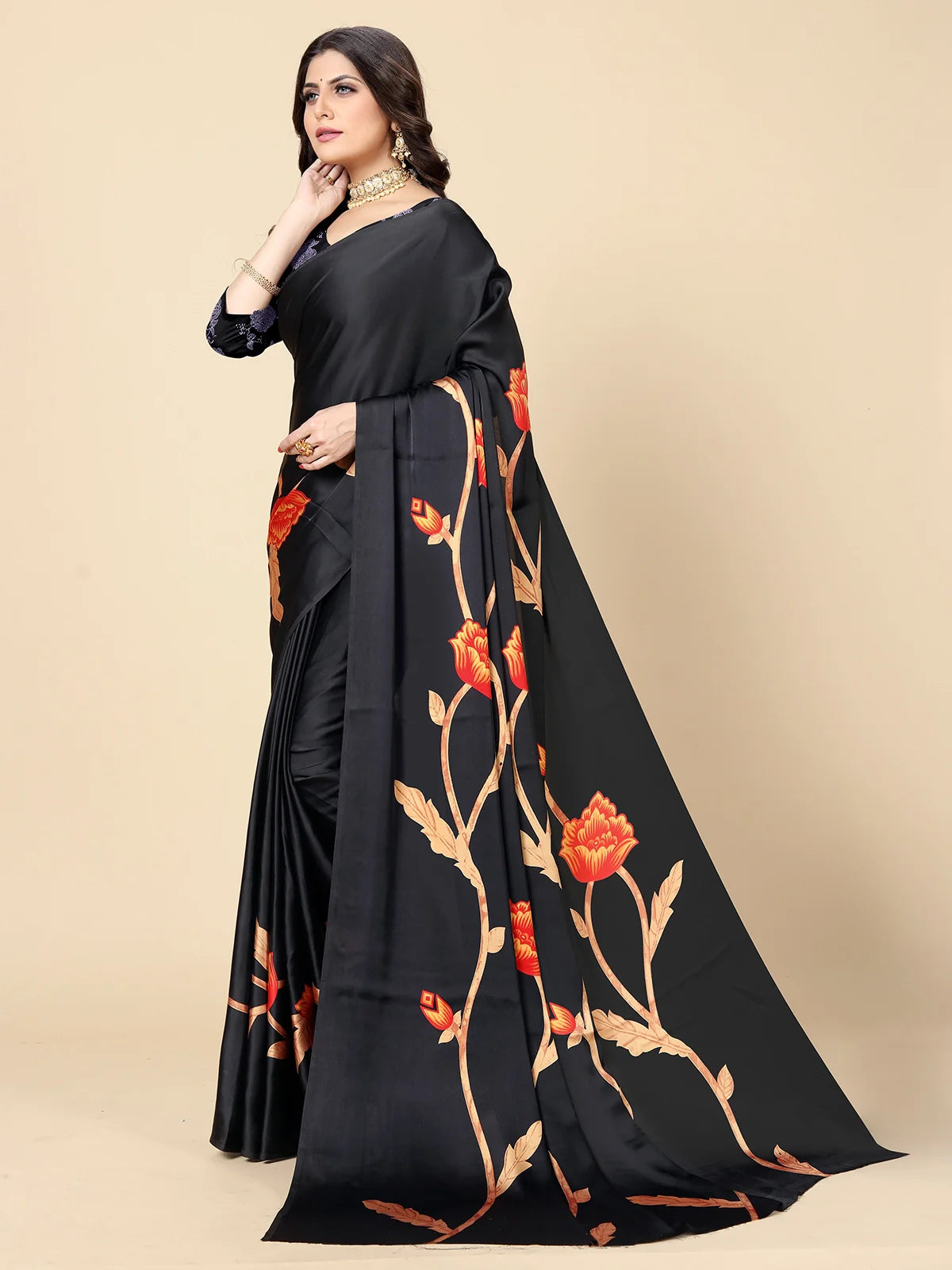 Buy Floral Printed Crepe Saree With Blouse Piece-Black