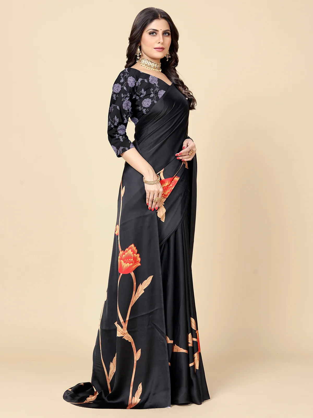 Buy Floral Printed Crepe Saree With Blouse Piece-Black