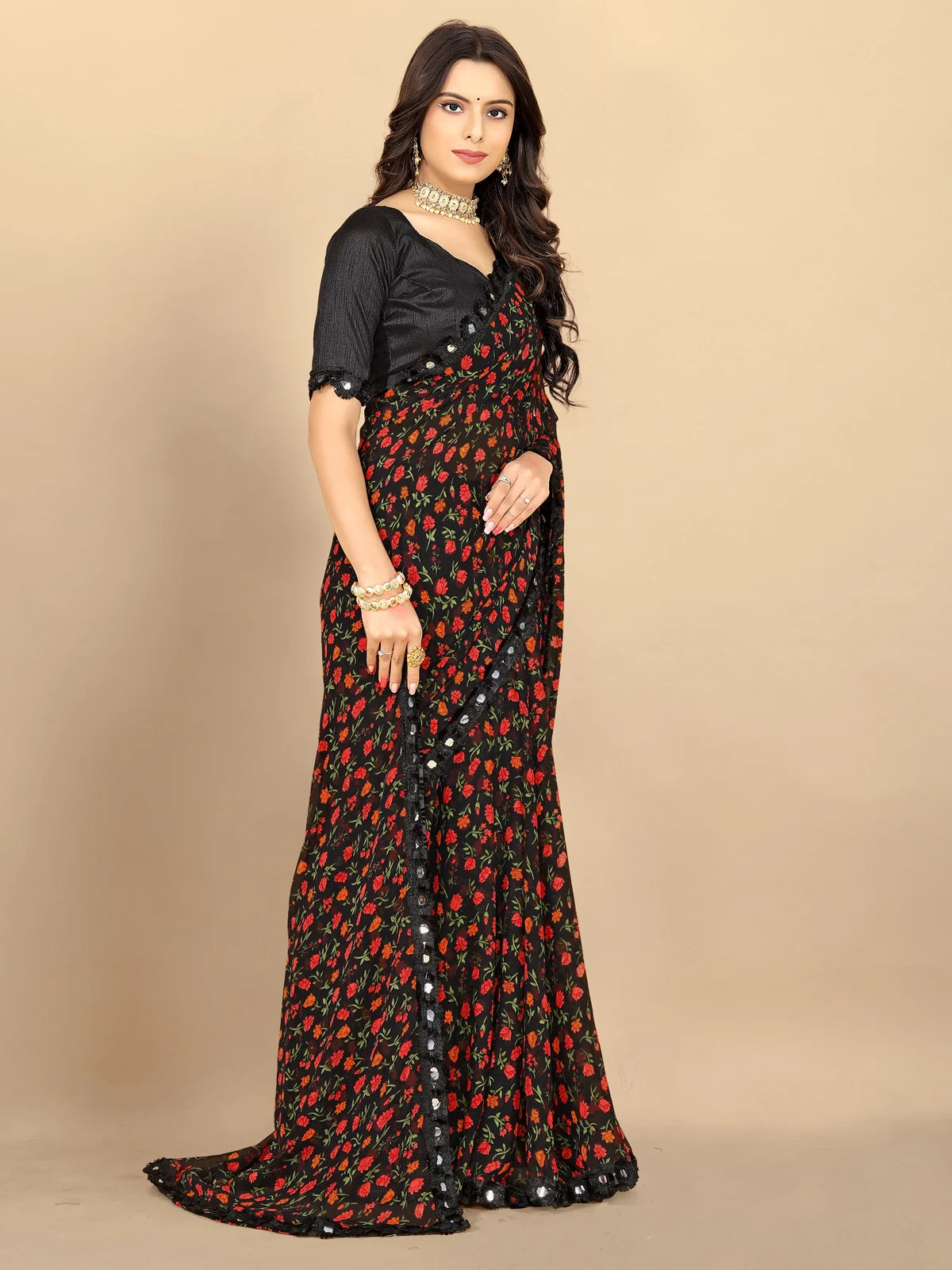 Buy Floral Printed Georgette Saree With Blouse Piece-Black