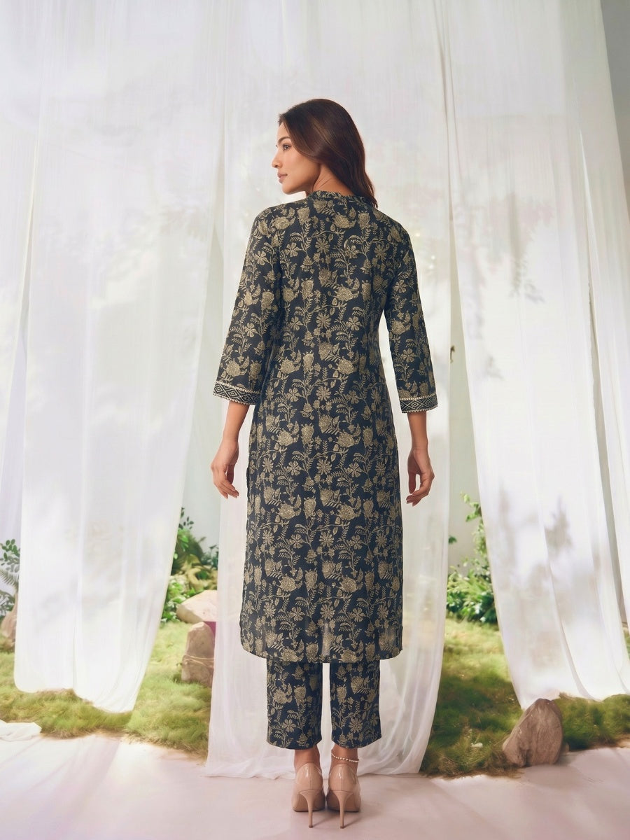 Printed Straight Calf Length Kurta With Pant