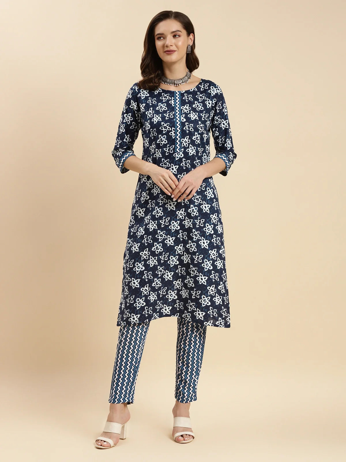 Buy Cotton Calf Length Floral Printed Straight Kurta With Pant-Navy Blue