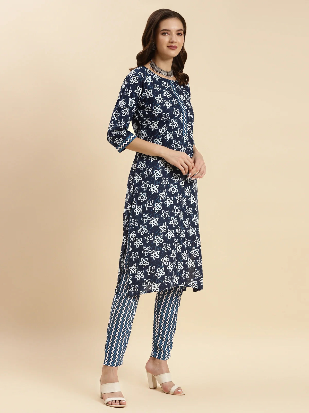 Buy Cotton Calf Length Floral Printed Straight Kurta With Pant-Navy Blue