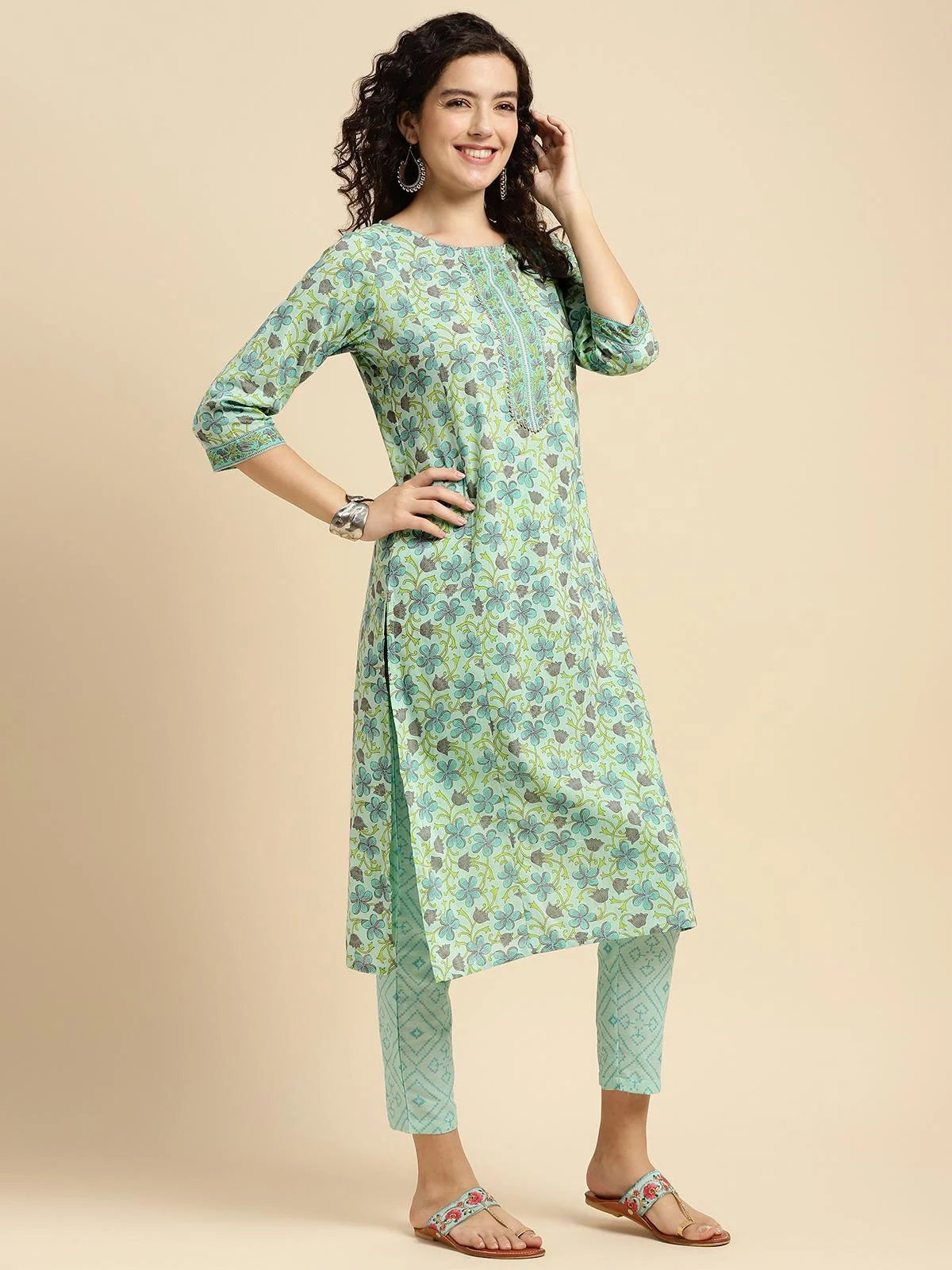 Buy Cotton Floral Printed Knee Length Straight Kurta With Pant-Green