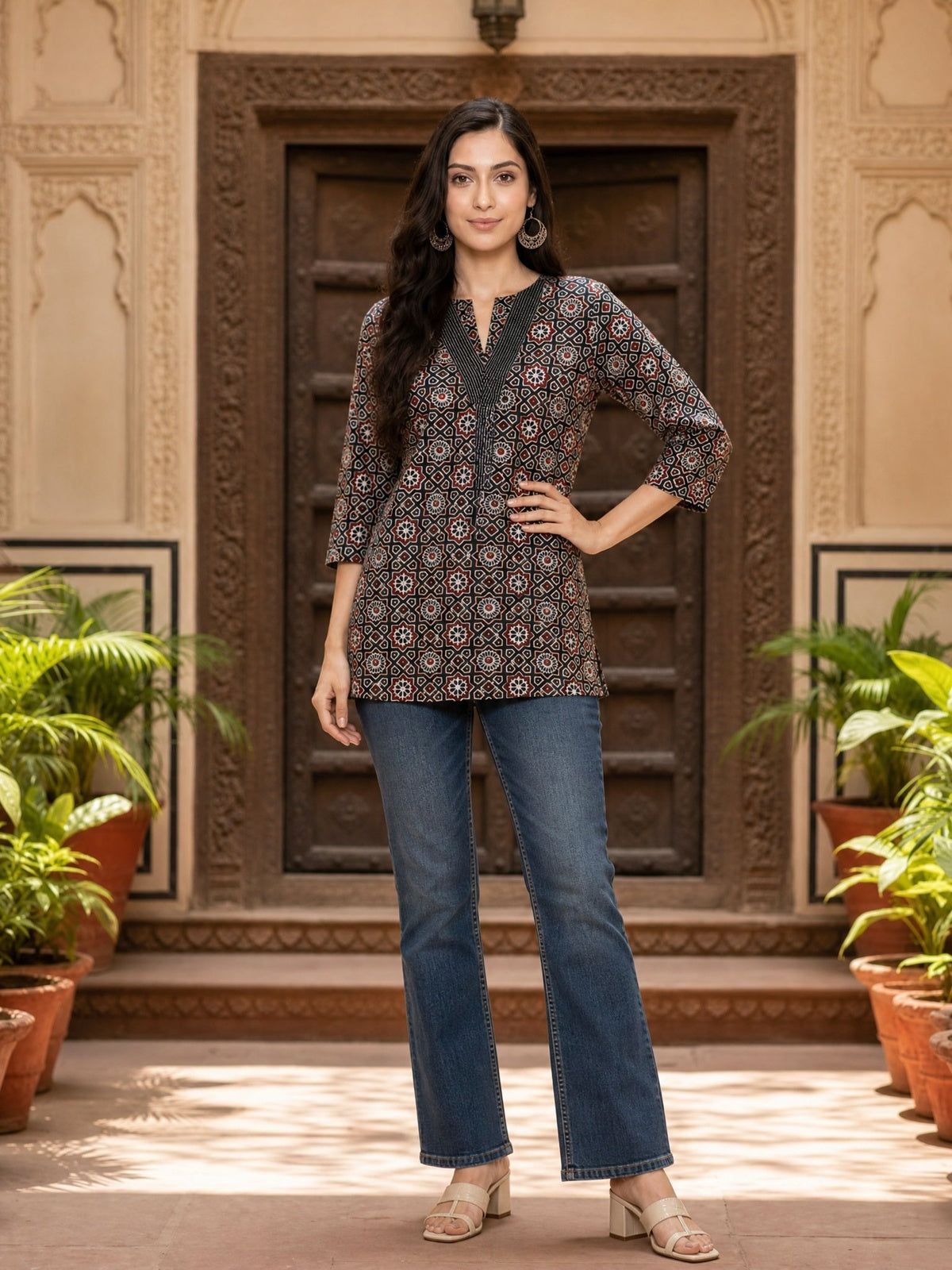 Rayon Printed Straight Knee Length Short Kurta