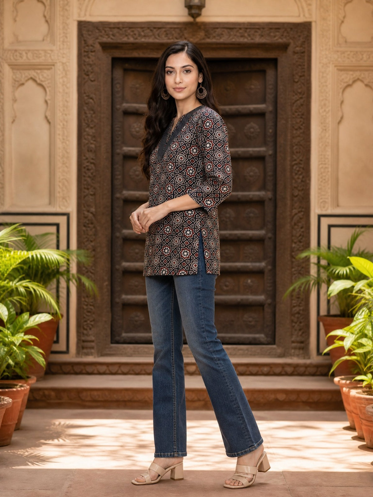 Rayon Printed Straight Knee Length Short Kurta