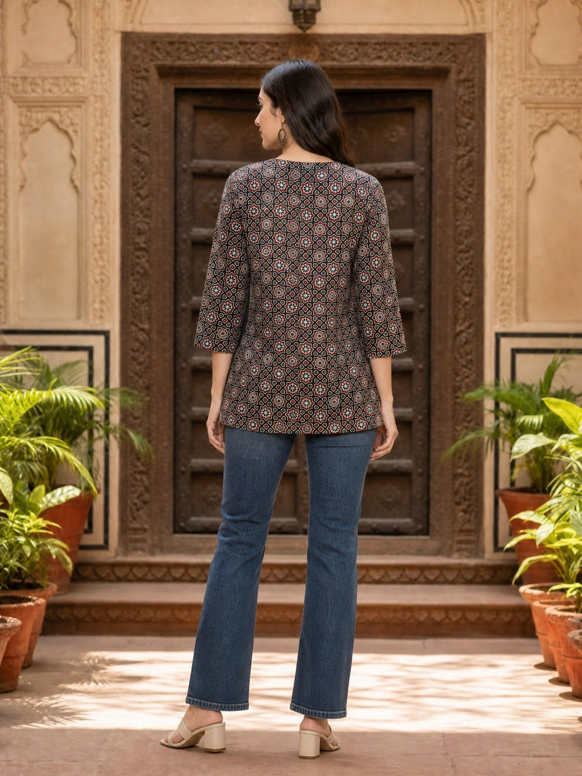 Rayon Printed Straight Knee Length Short Kurta