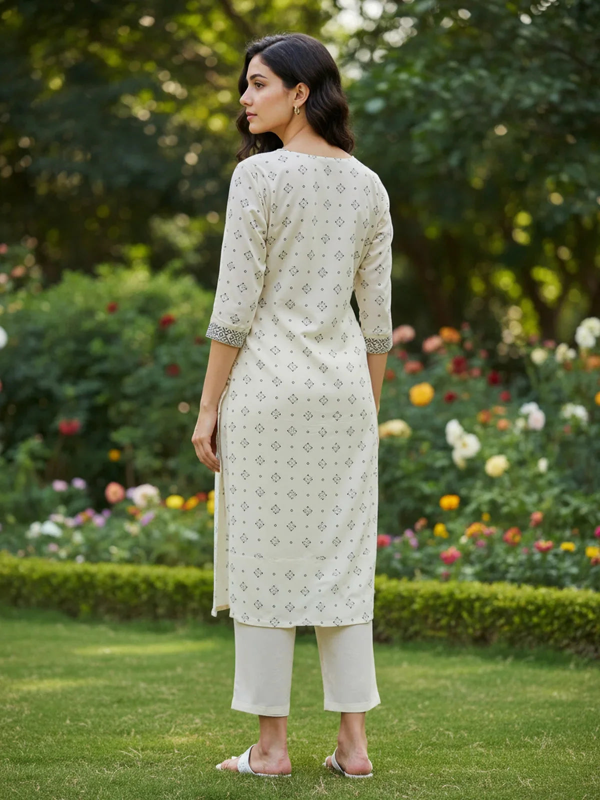 Buy Chanderi Embroidered Straight Calf Length Kurta with Pant and Dupatta-Cream