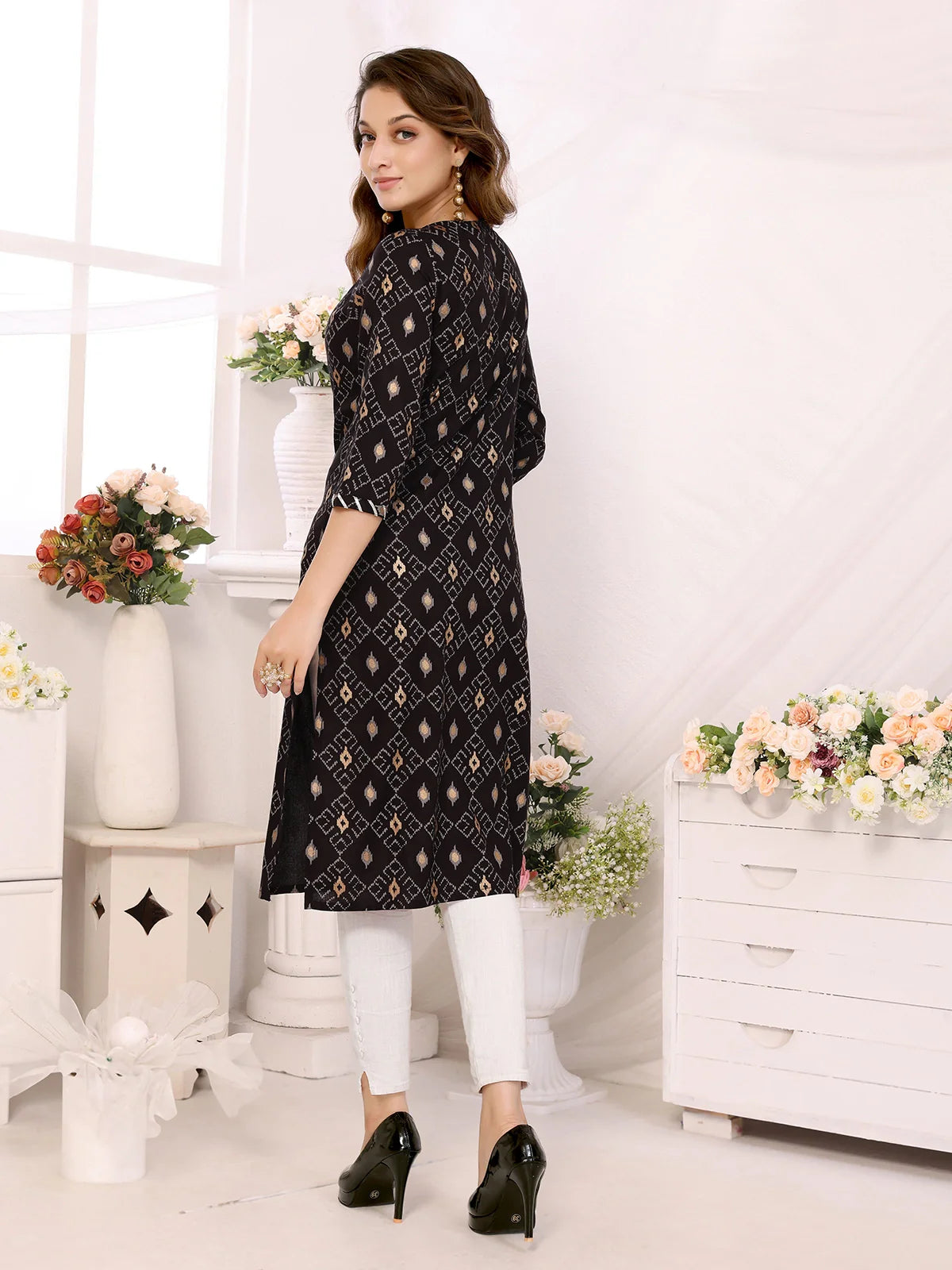 Buy Rayon Printed Calf Length Straight Kurta-Black