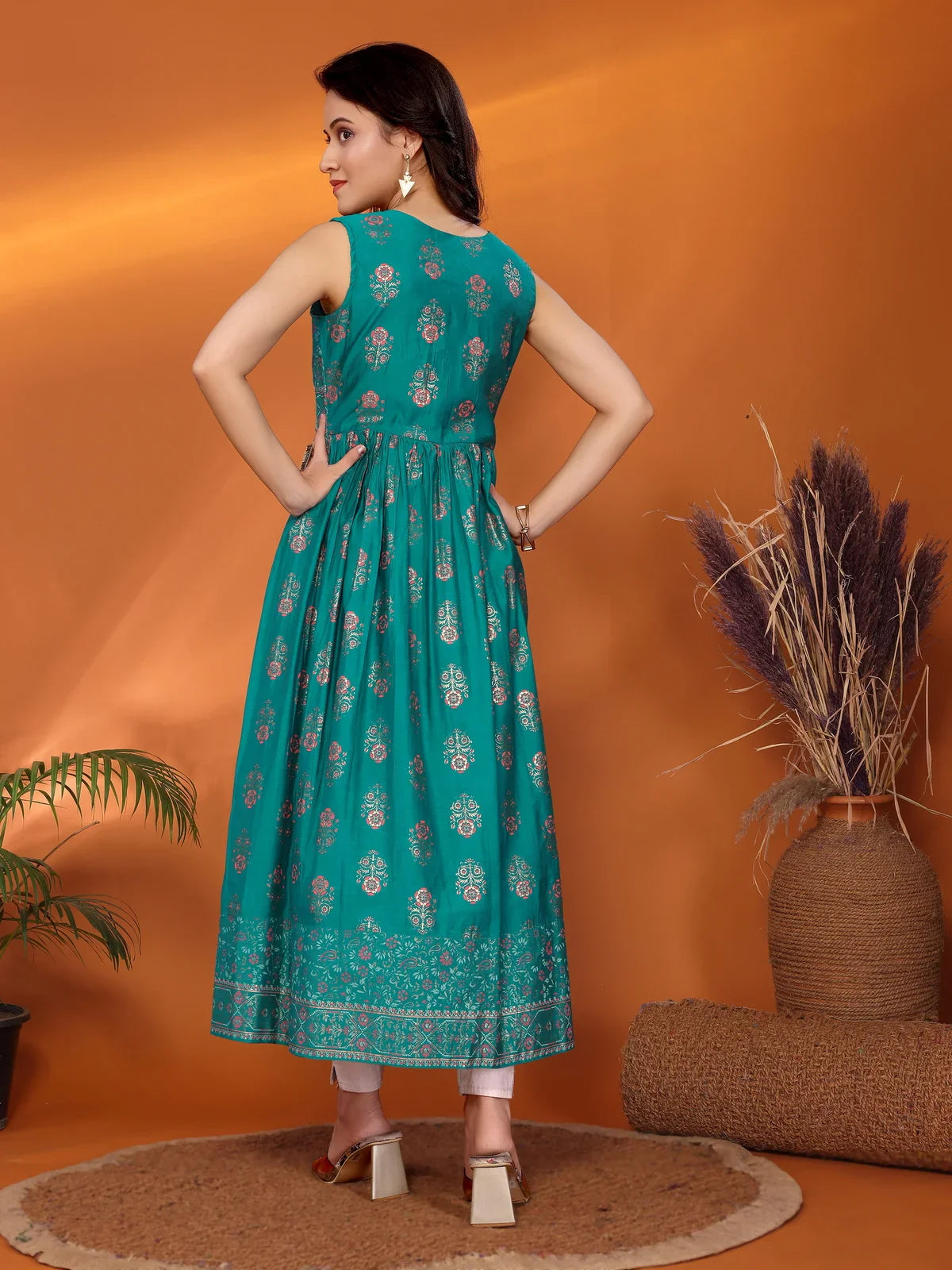 Buy Viscose Blend Embroidered Calf Length Anarkali Kurta-Green