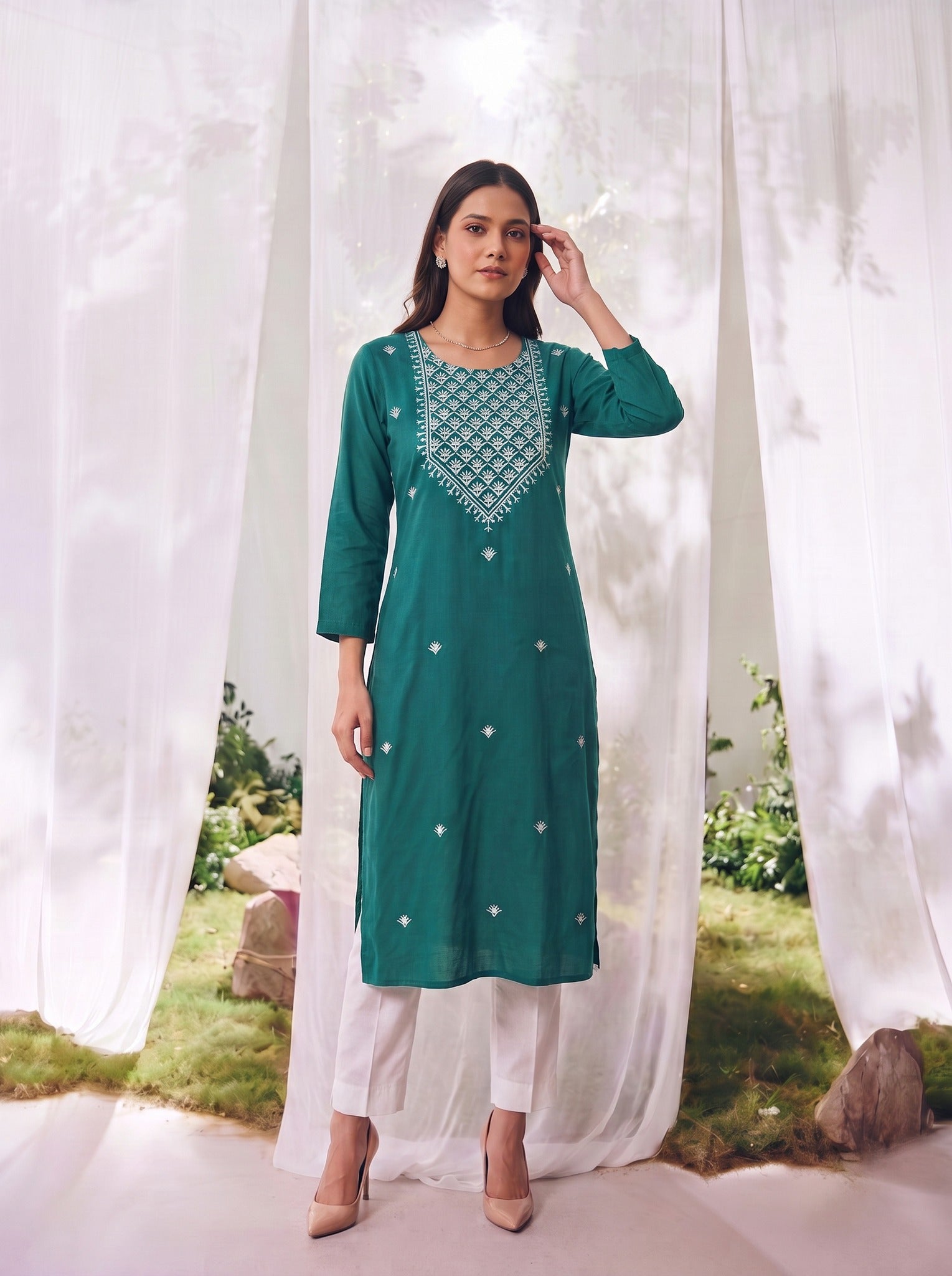Rayon Embroidered Straight Knee Length Kurta