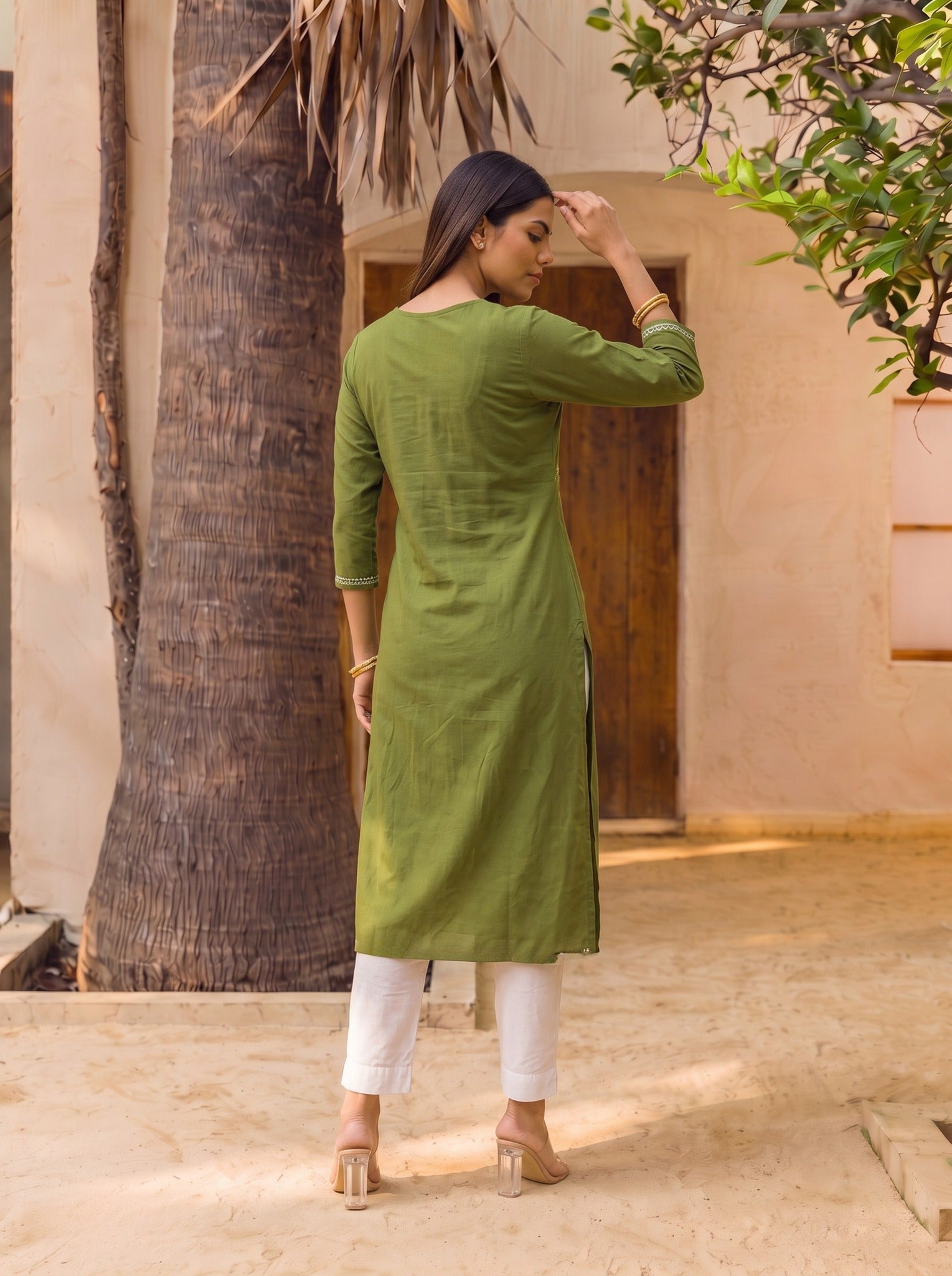 Rayon Embroidered Straight Knee Length Kurta